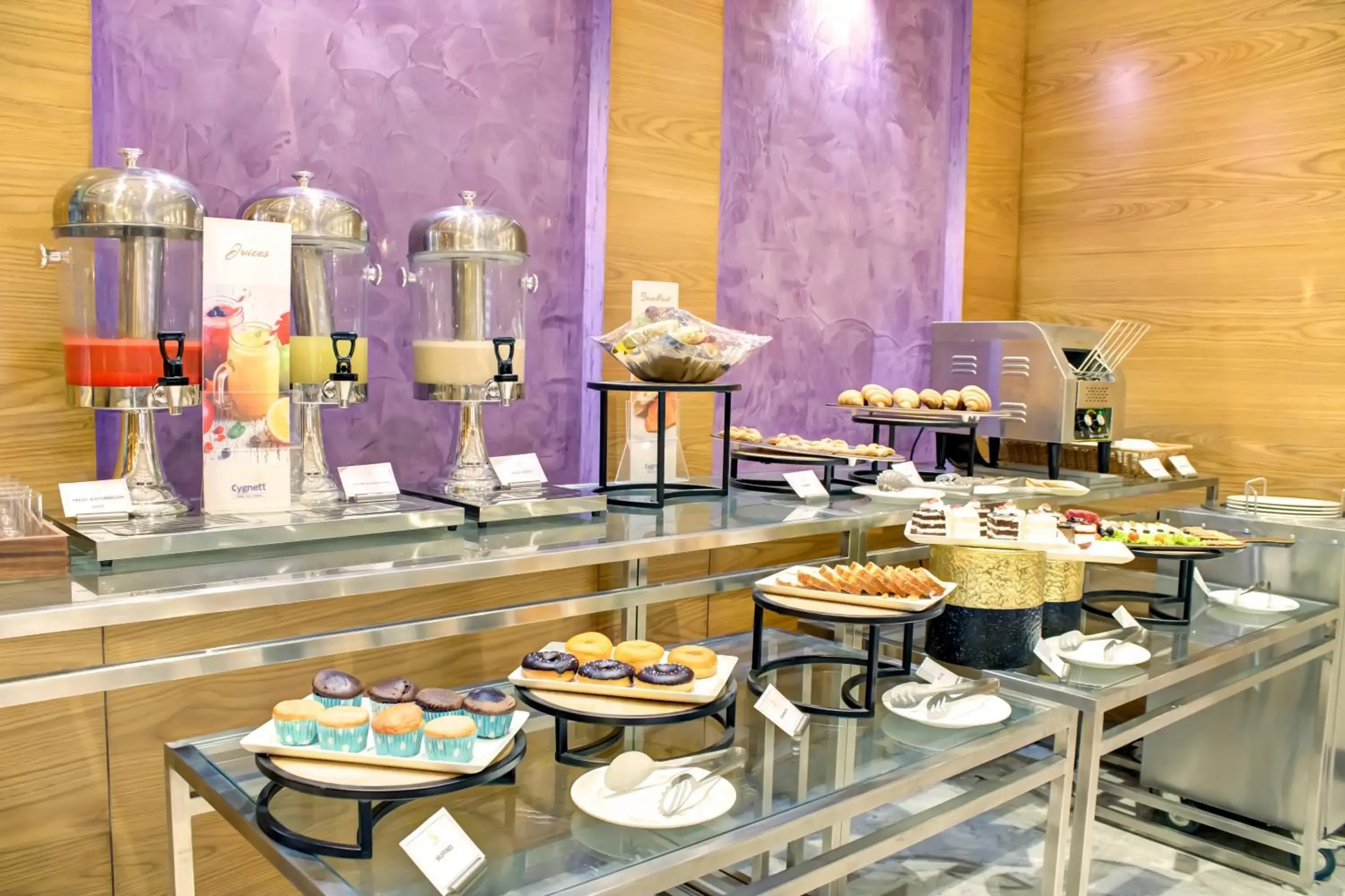 Breakfast in Cygnett Park BL Breakfast in Cygnett Park BL