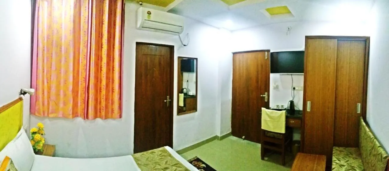 AIRPORT SKY INN HOMESTAY