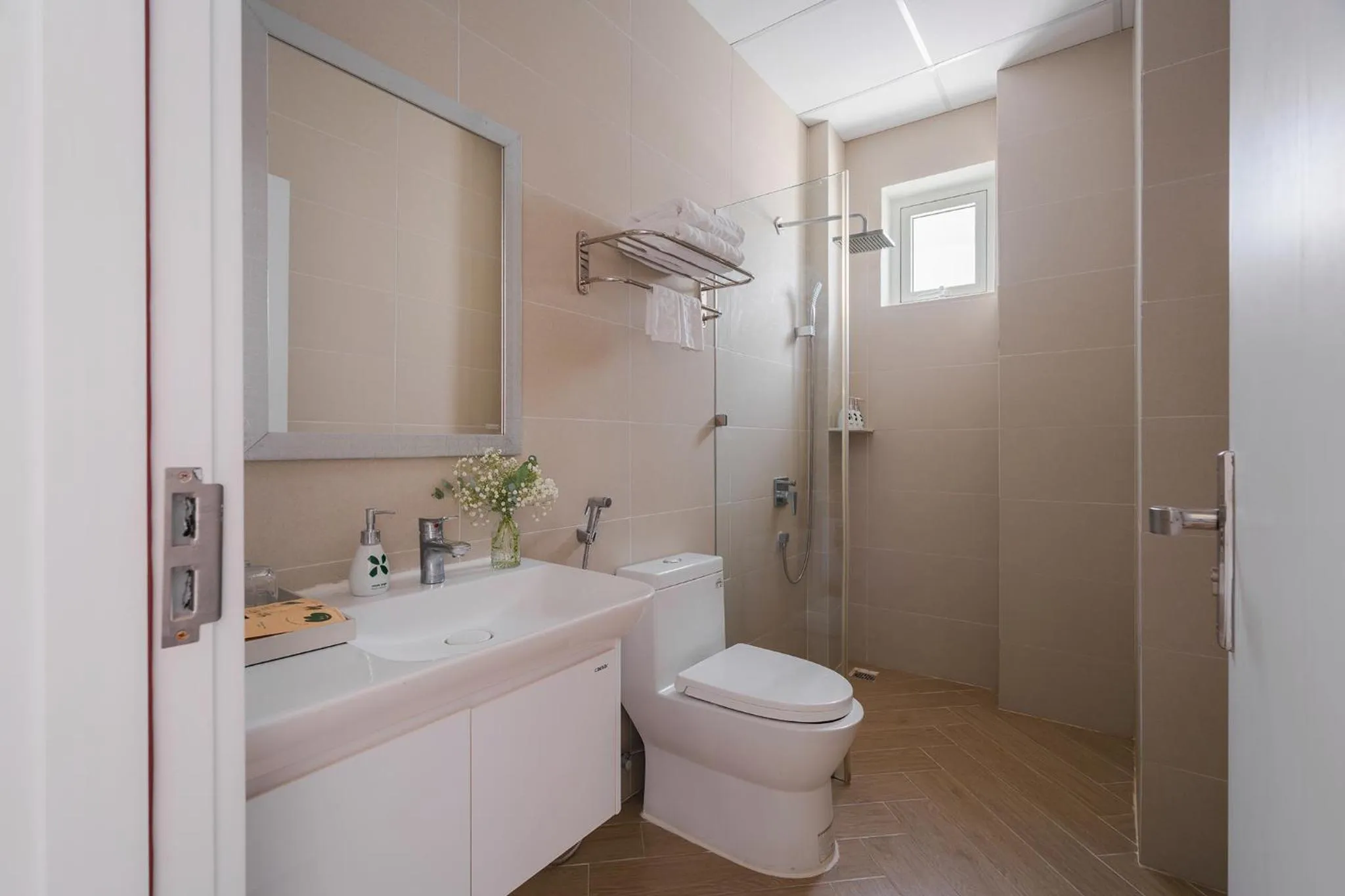 Shower in Nature Hotel Da Lat - Le Dai Hanh