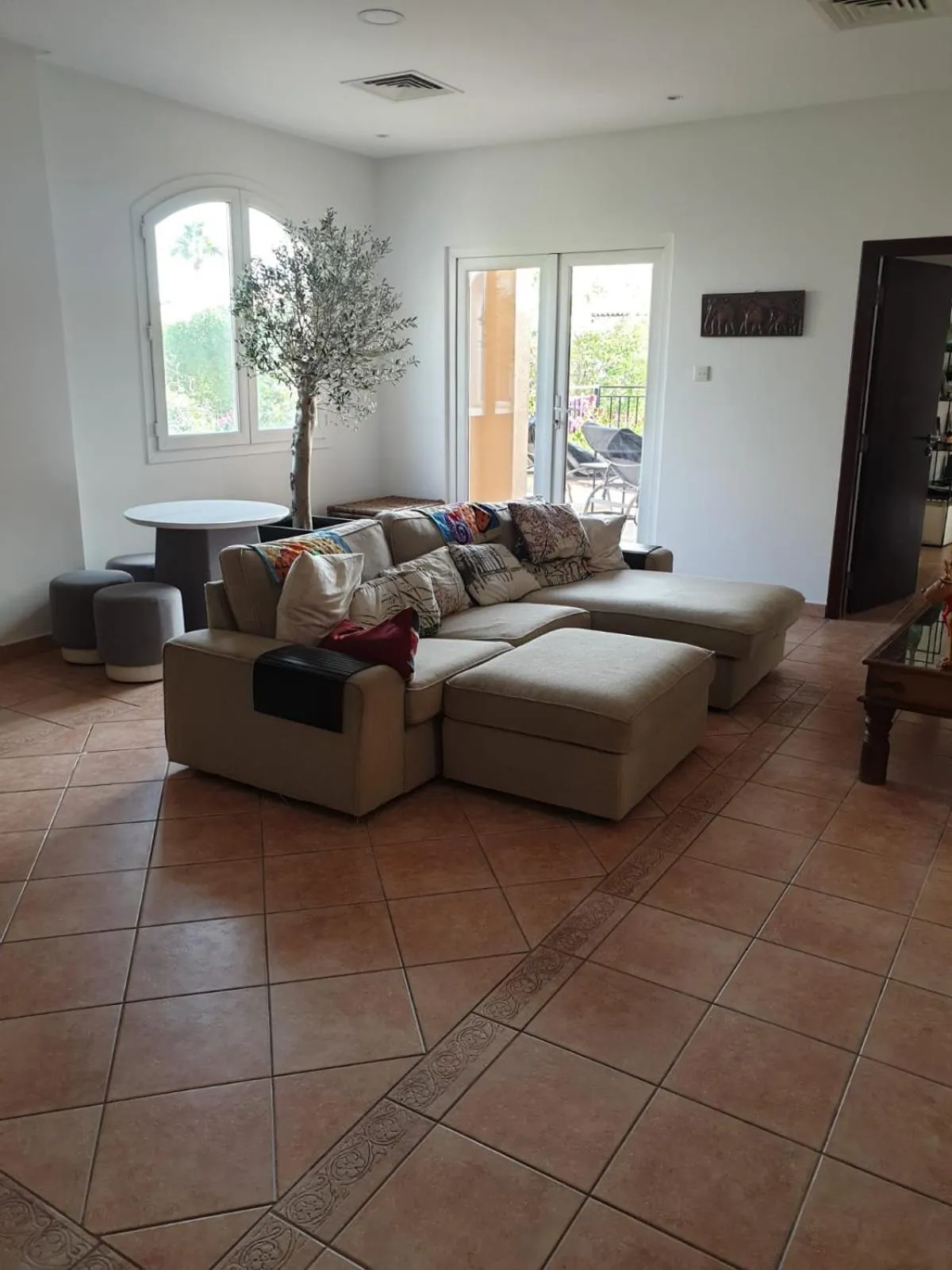 Living room in Cherrywood House