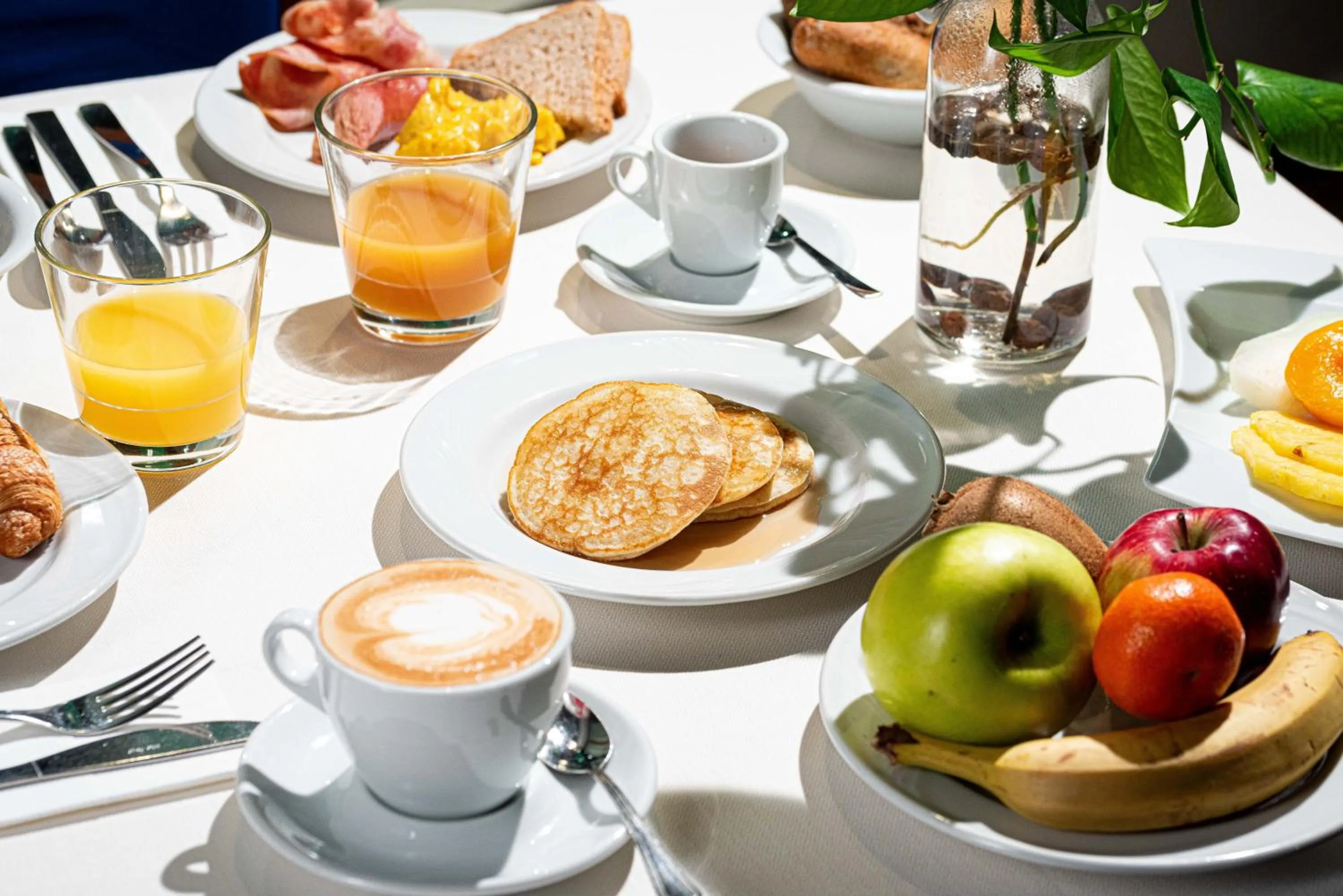 Breakfast in Phi Hotel Emilia