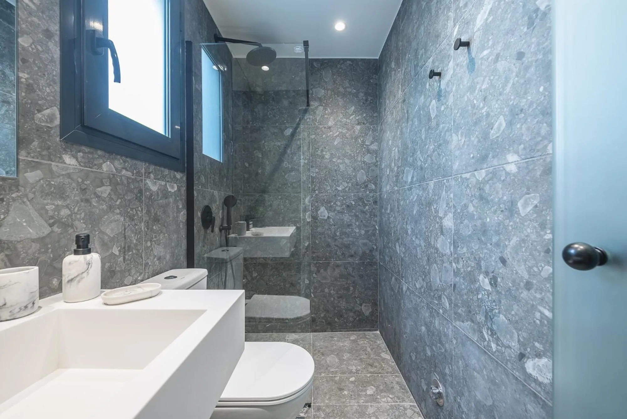 The Asprogeraka - self check-in rooms