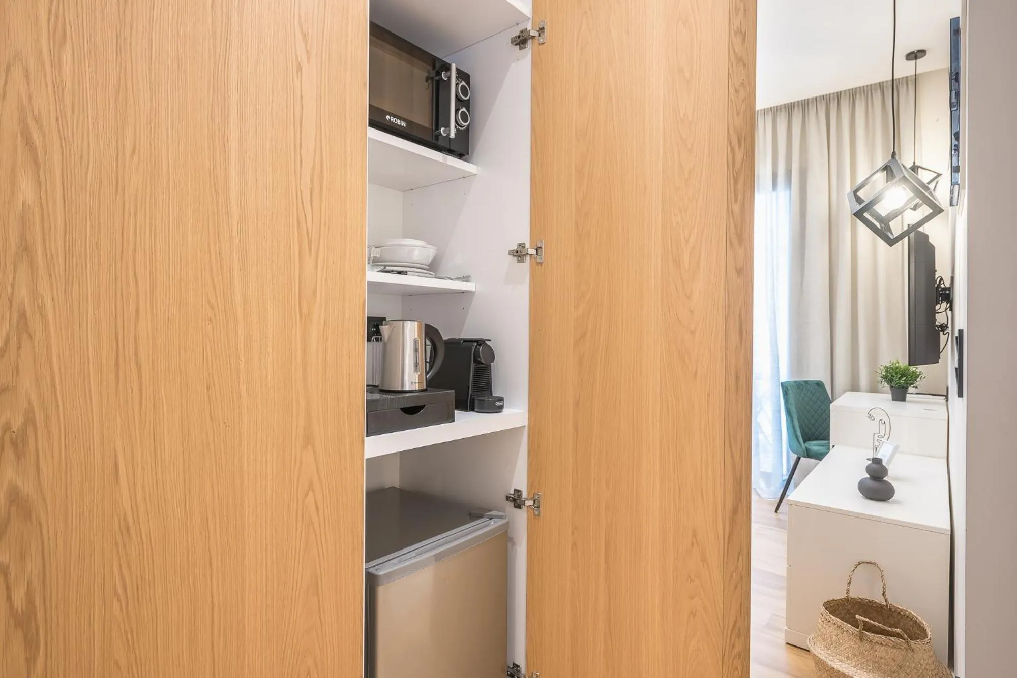 The Asprogeraka - self check-in rooms