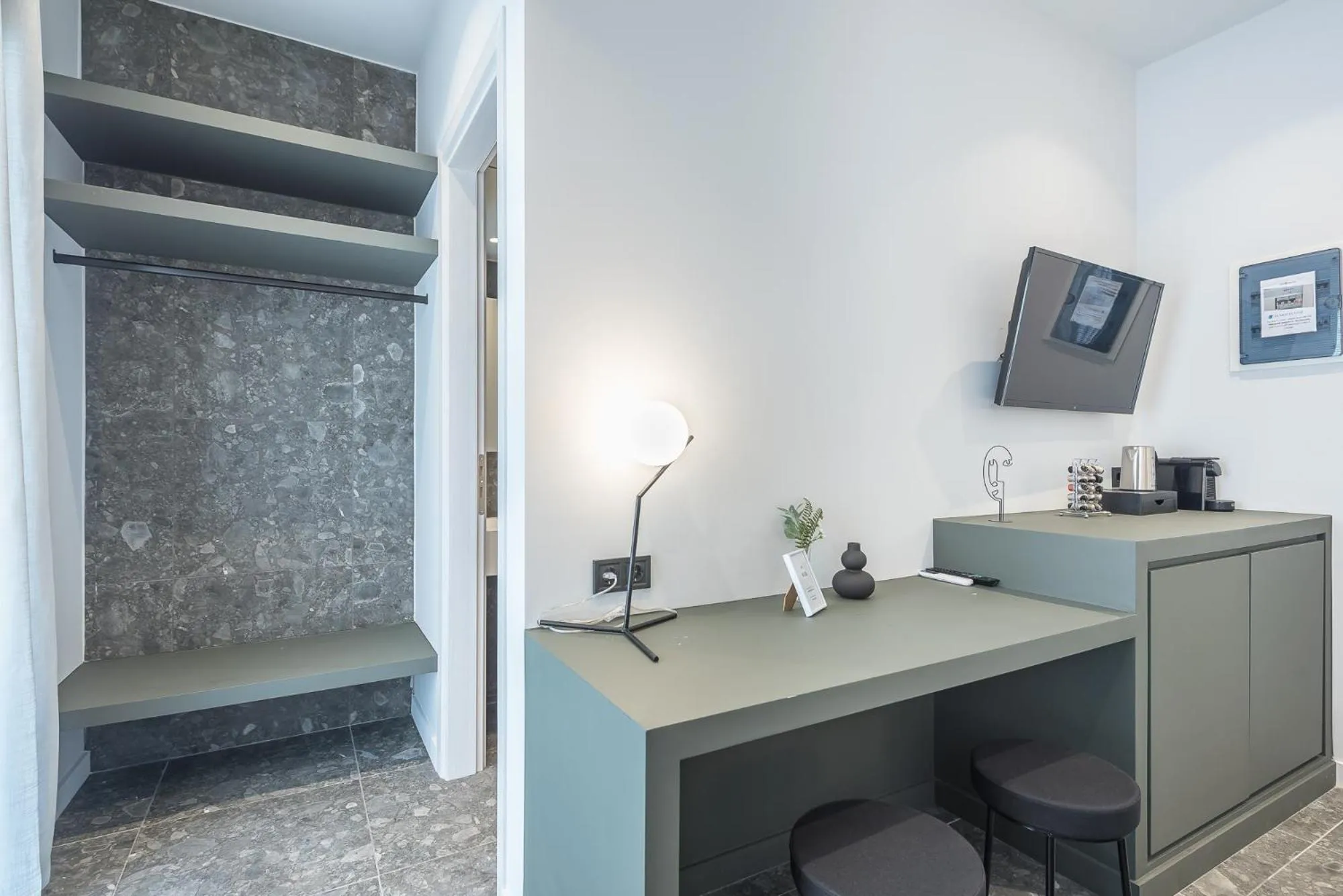 The Asprogeraka - self check-in rooms