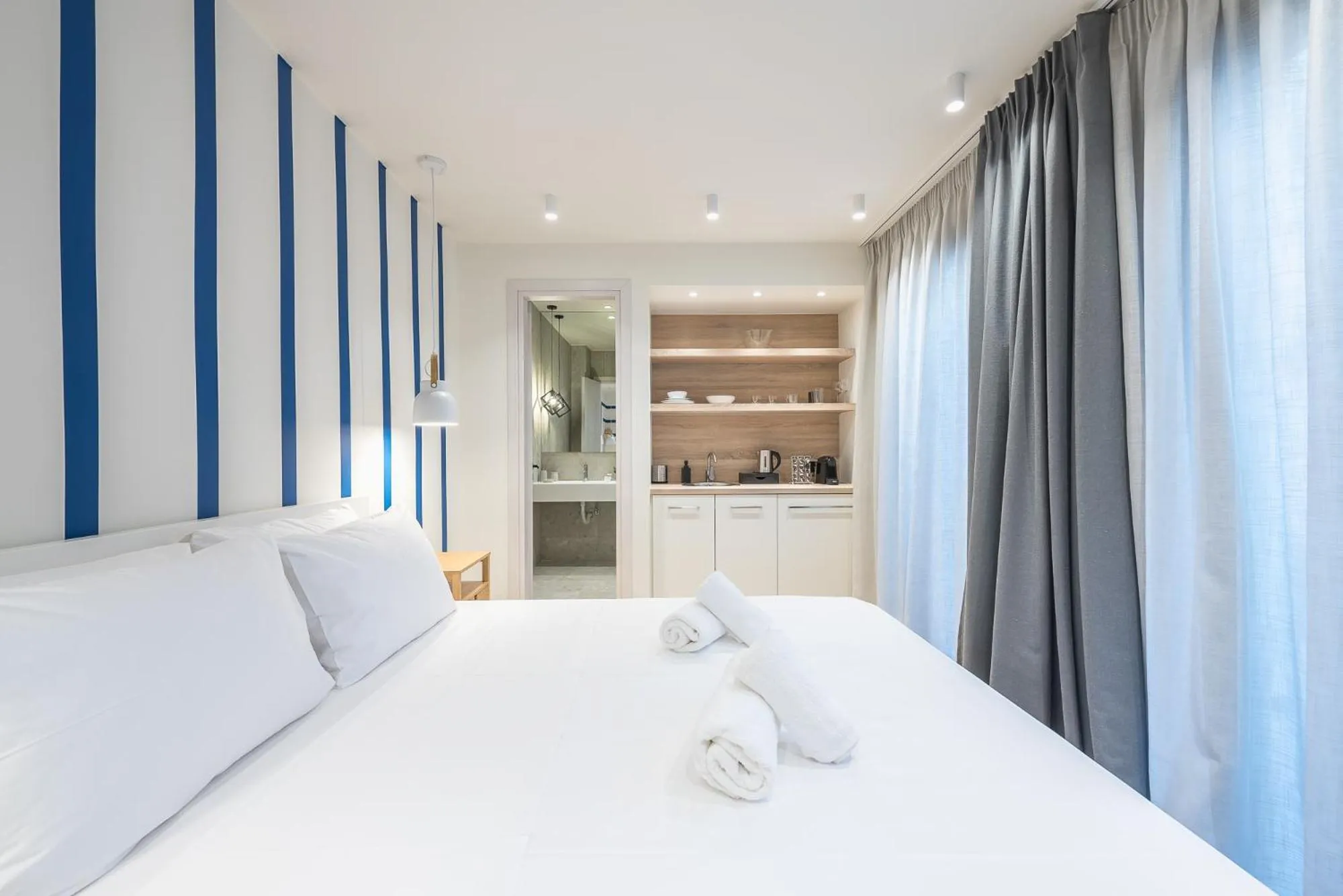 Bed in The Asprogeraka - self check-in rooms