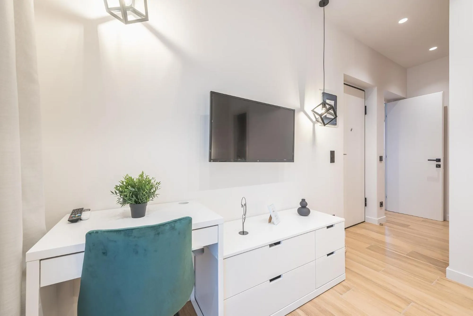 The Asprogeraka - self check-in rooms