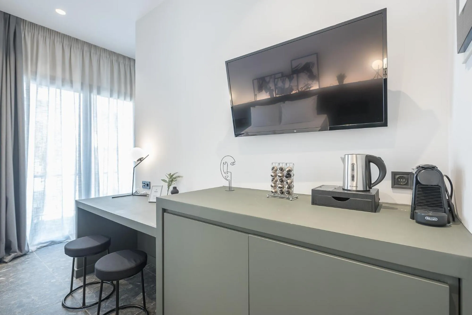 The Asprogeraka - self check-in rooms