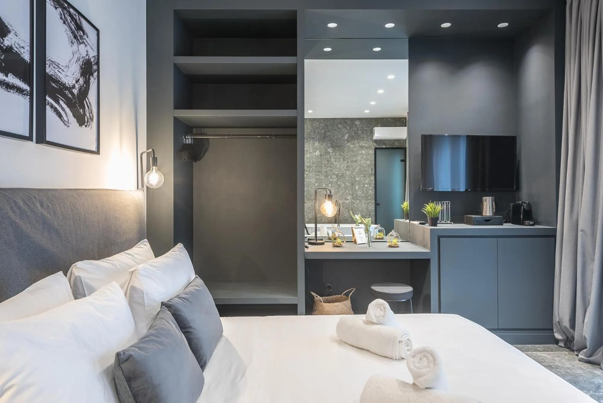 Bed in The Asprogeraka - self check-in rooms