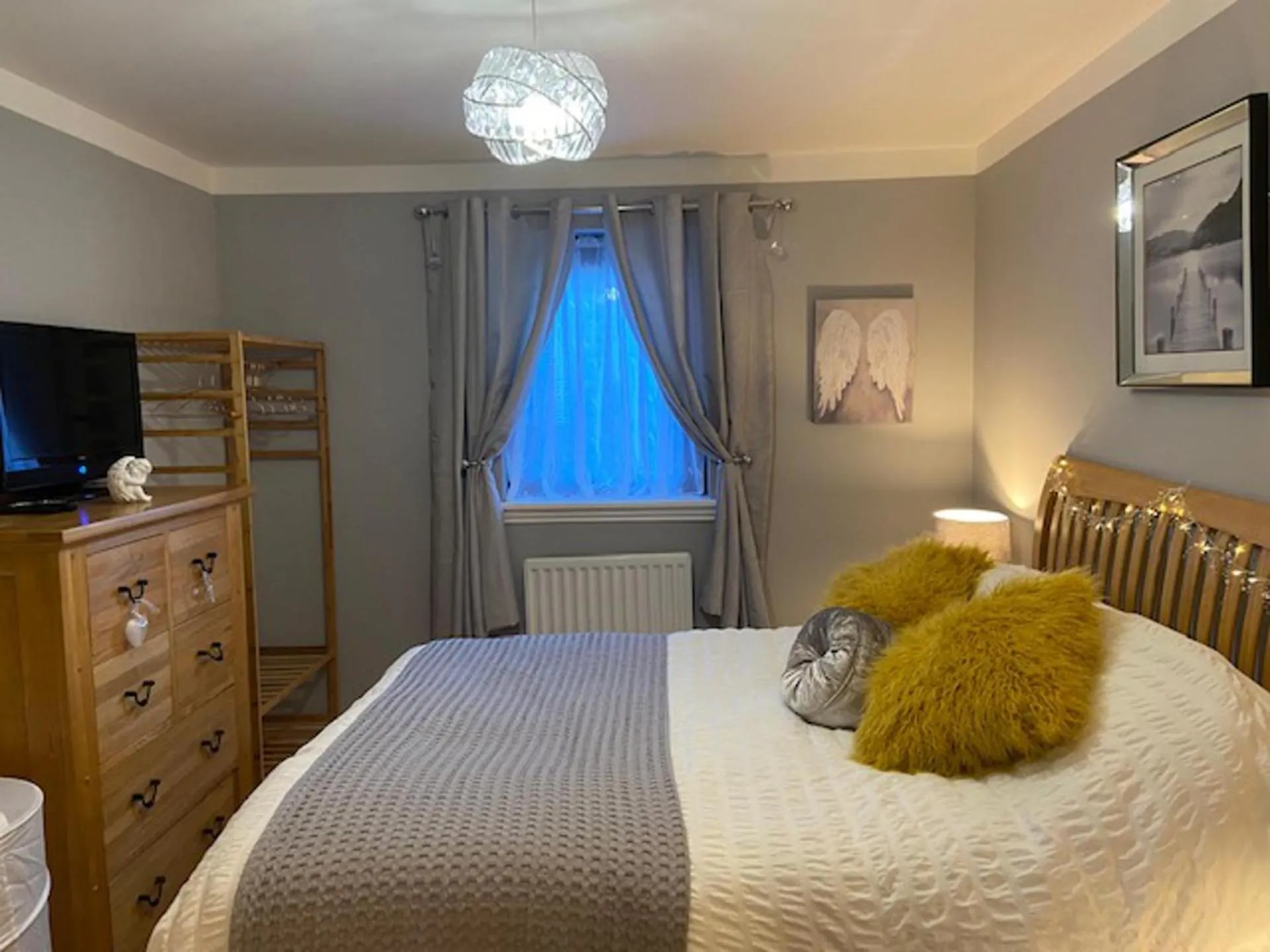 Photo of the whole room, Bed in Blairgowrie Luxury 3 Bed Lodge with Hot Tub