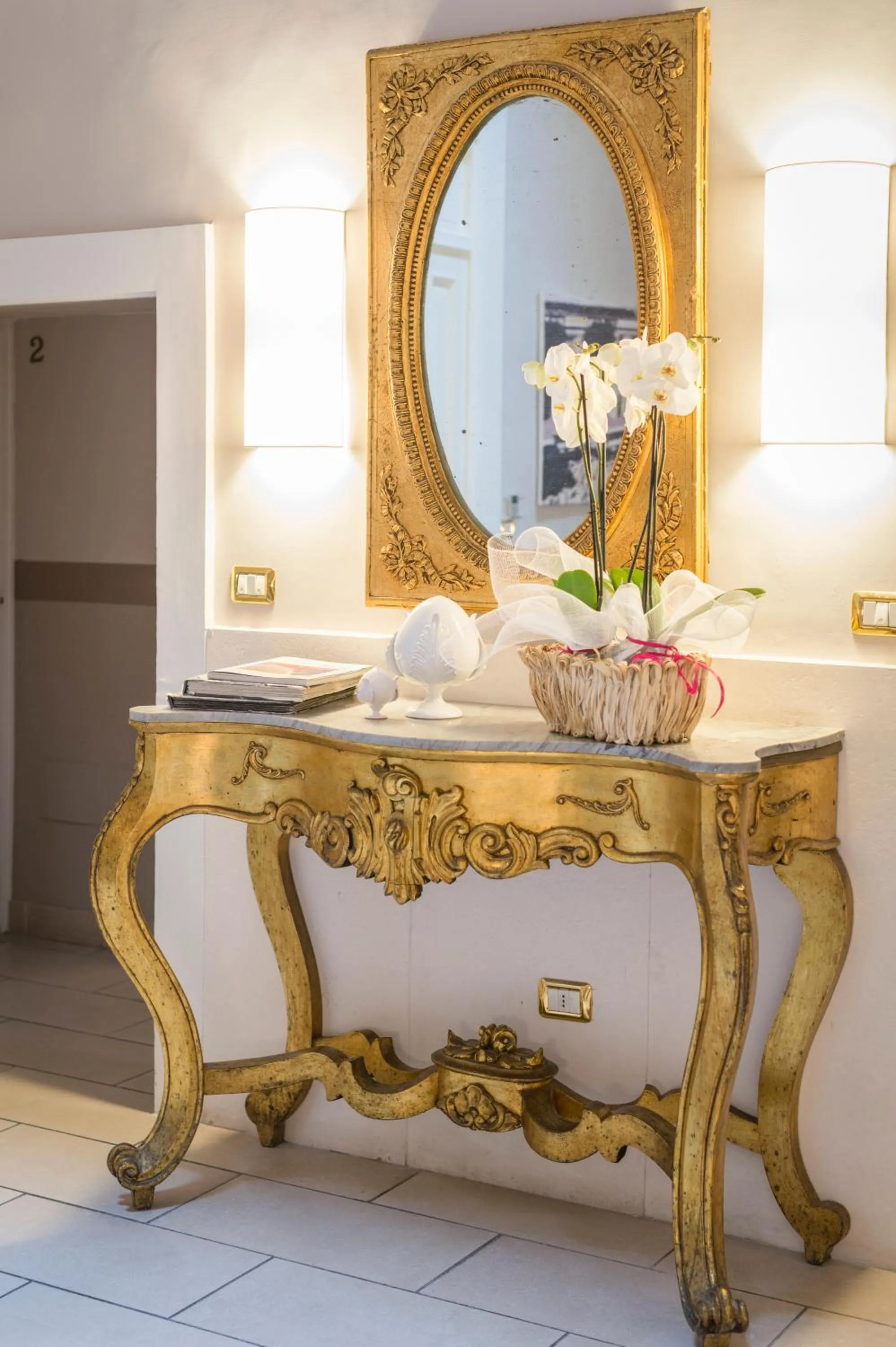 Communal lounge/ TV room in B&B Centro Storico Lecce