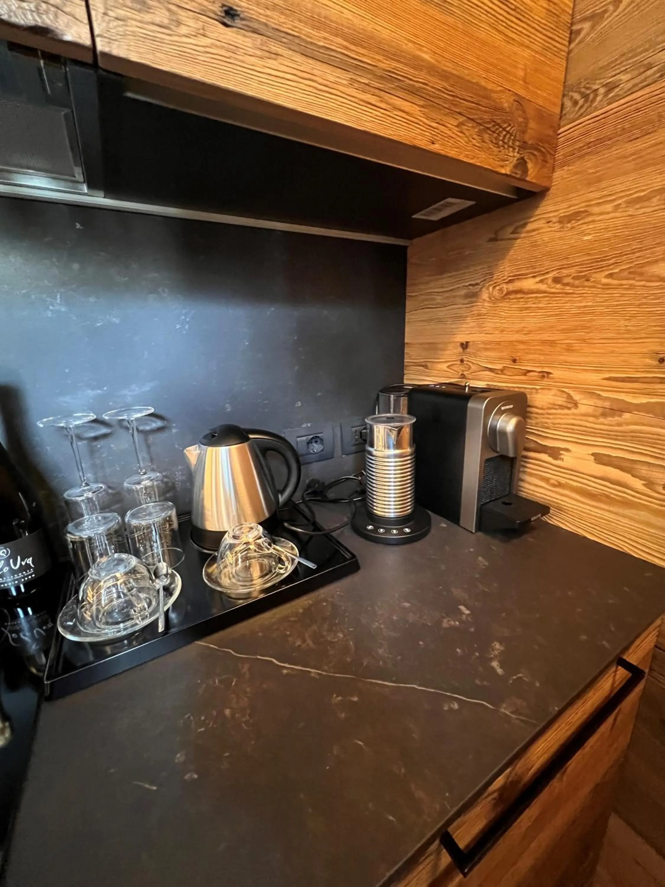 Coffee/tea facilities in Chalet Queen