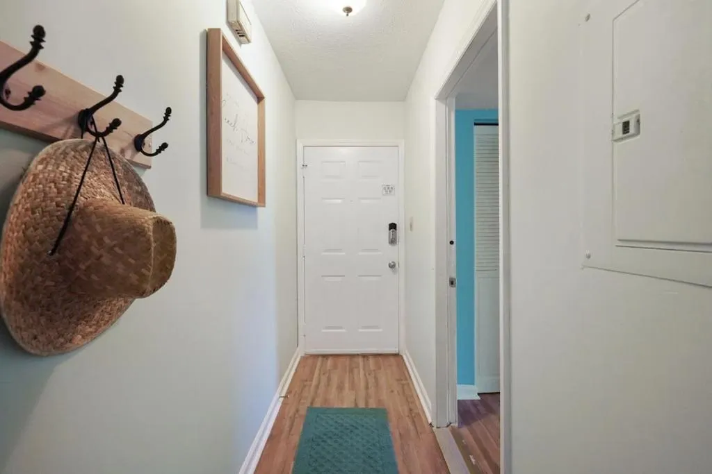 Beautiful Blue Ocean Condo