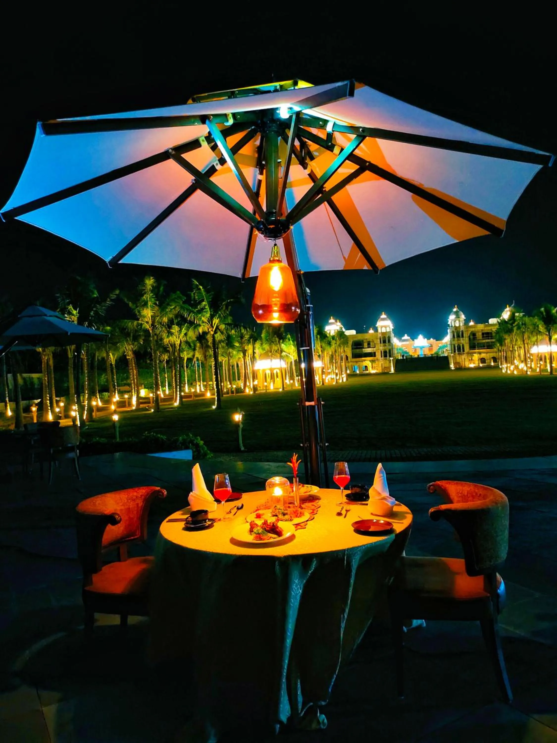 Restaurant/places to eat in Kaldan Samudhra Palace