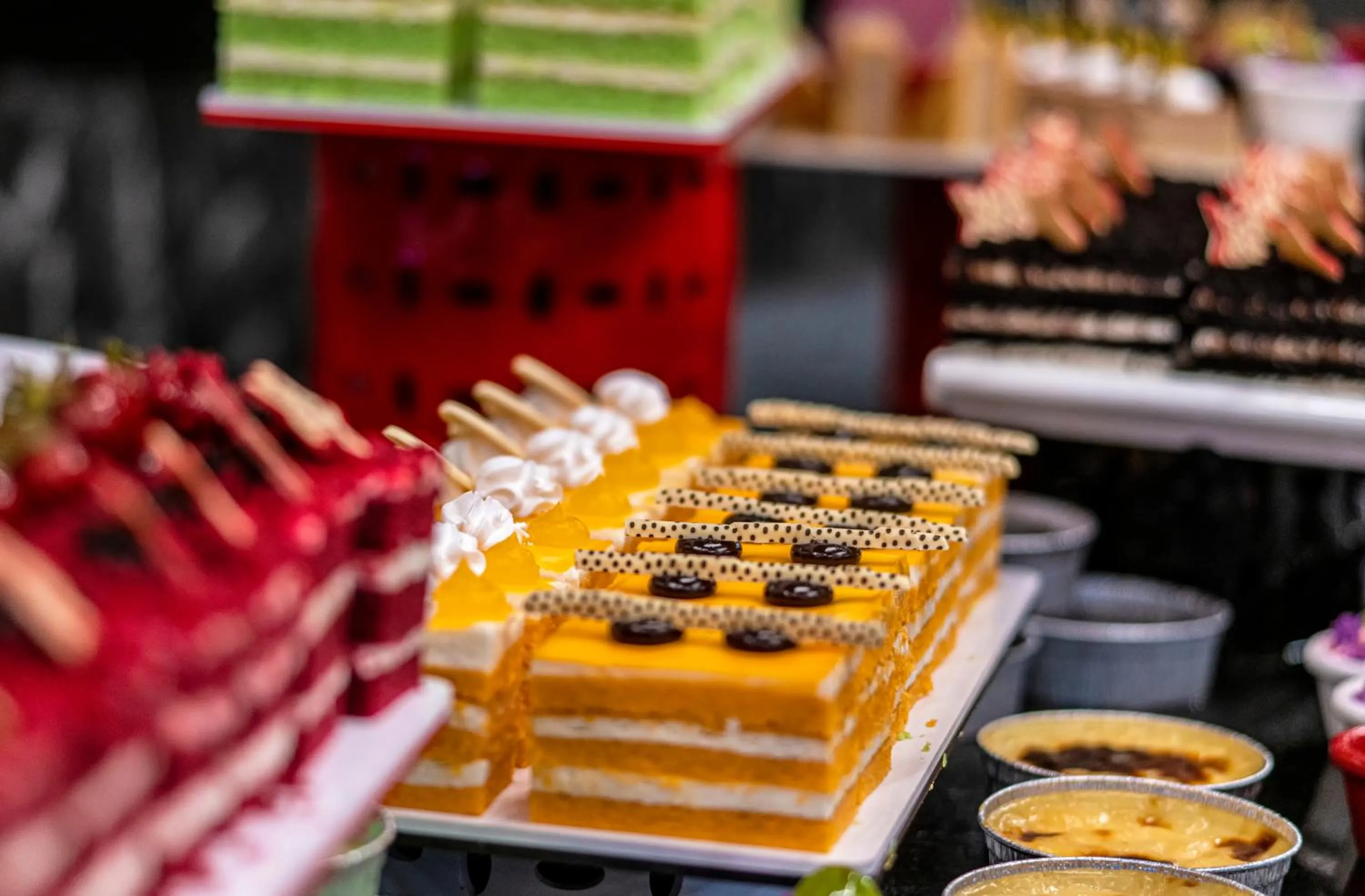 Food and drinks in Arnor De Luxe Hotel & Spa