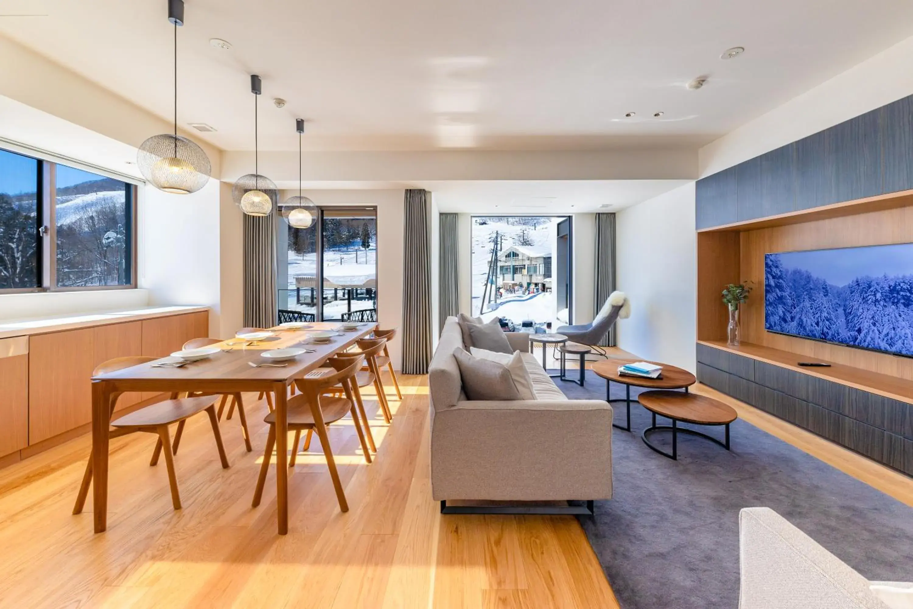 Three-Bedroom Apartment in ROKA by HHG Three-Bedroom Apartment in ROKA by HHG