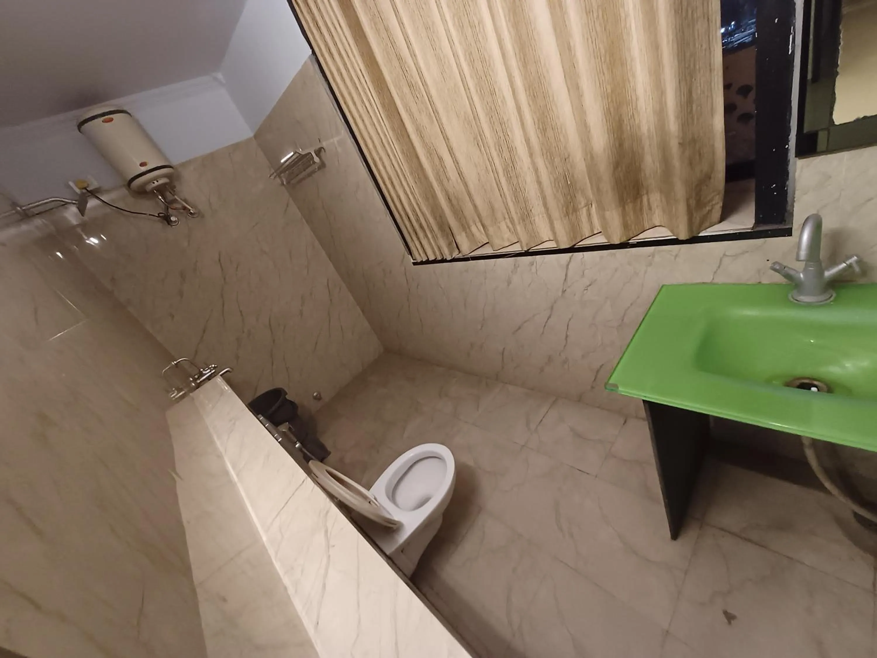 Bathroom in Hotel V inn Sindhi Camp
