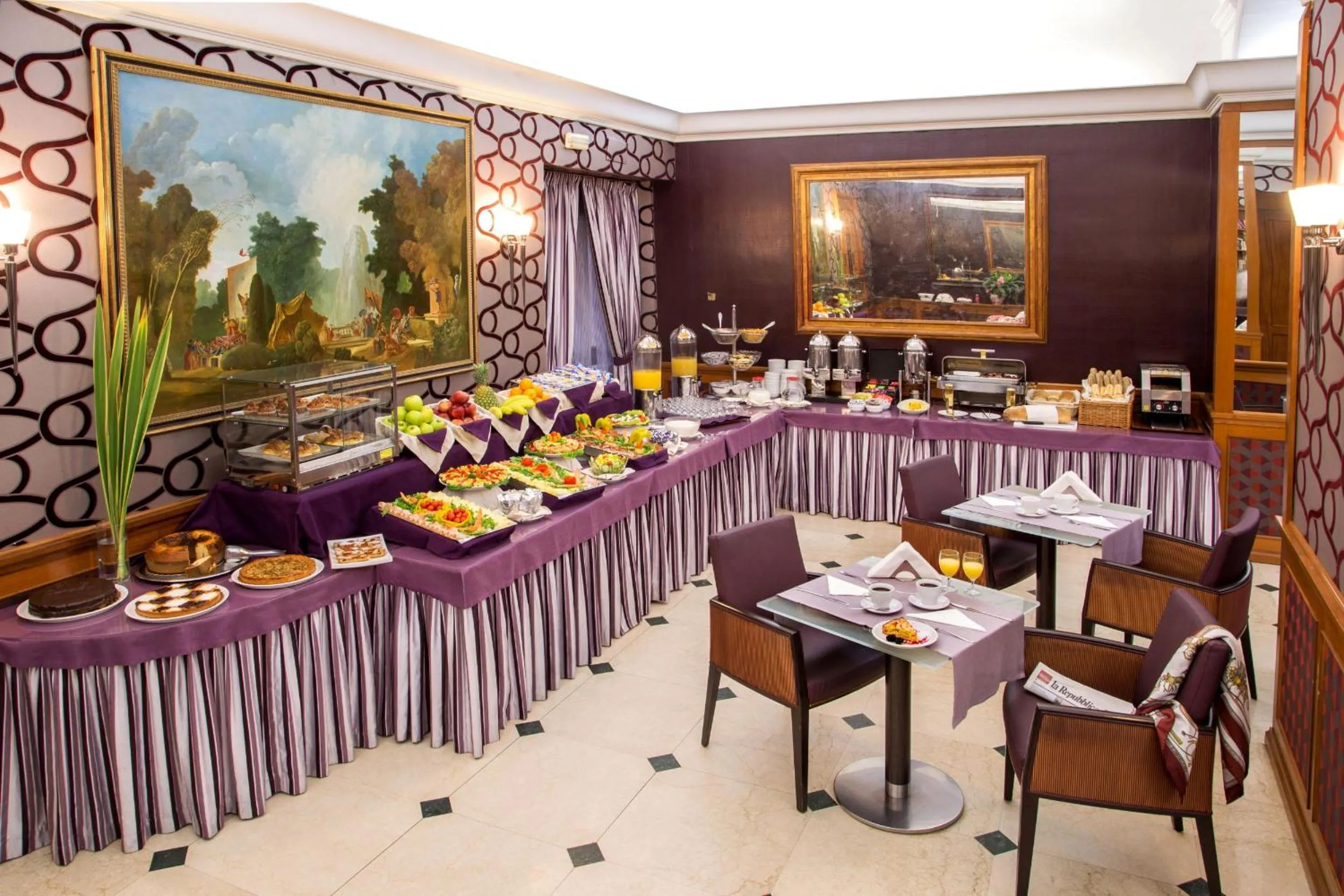 Restaurant/places to eat in Hotel Morgana