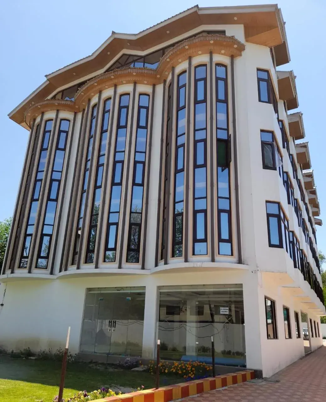 Hotel Zoon Dabb Srinagar airport kashmir Hotel Zoon Dabb Srinagar airport kashmir
