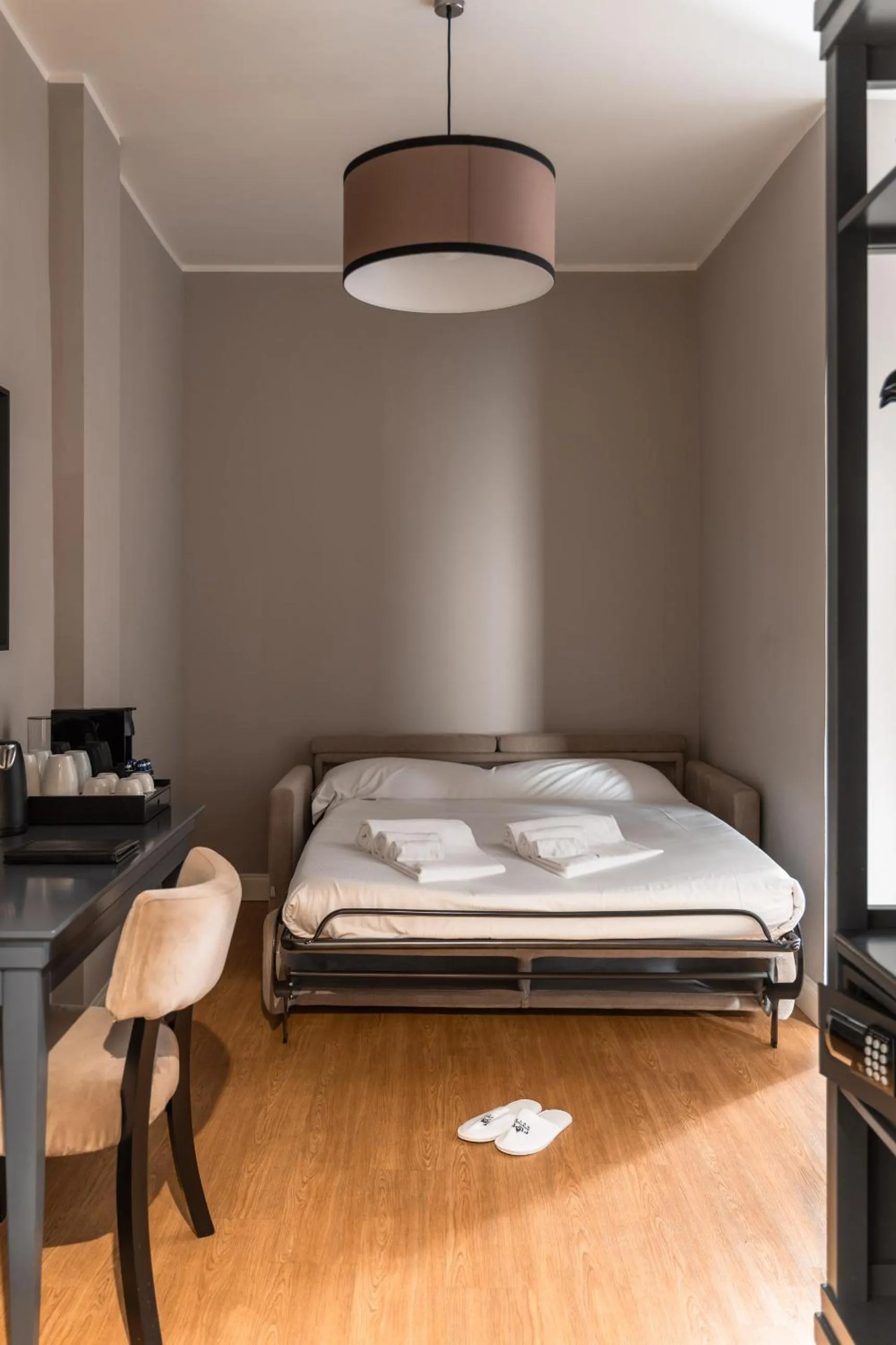 Bedroom, Bed in Flom Boutique Hotel