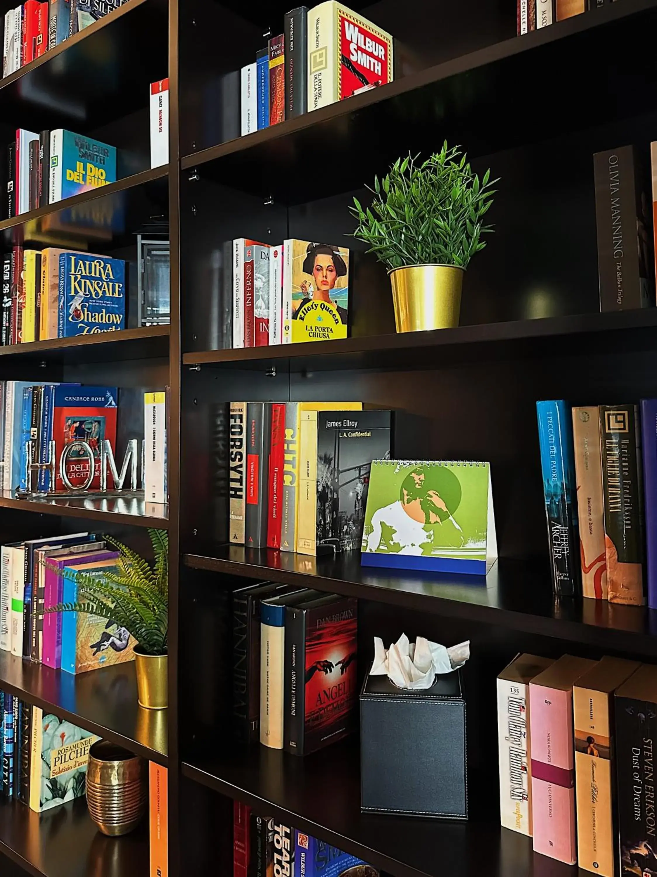 Lounge or bar in Flom Boutique Hotel Lounge or bar in Flom Boutique Hotel