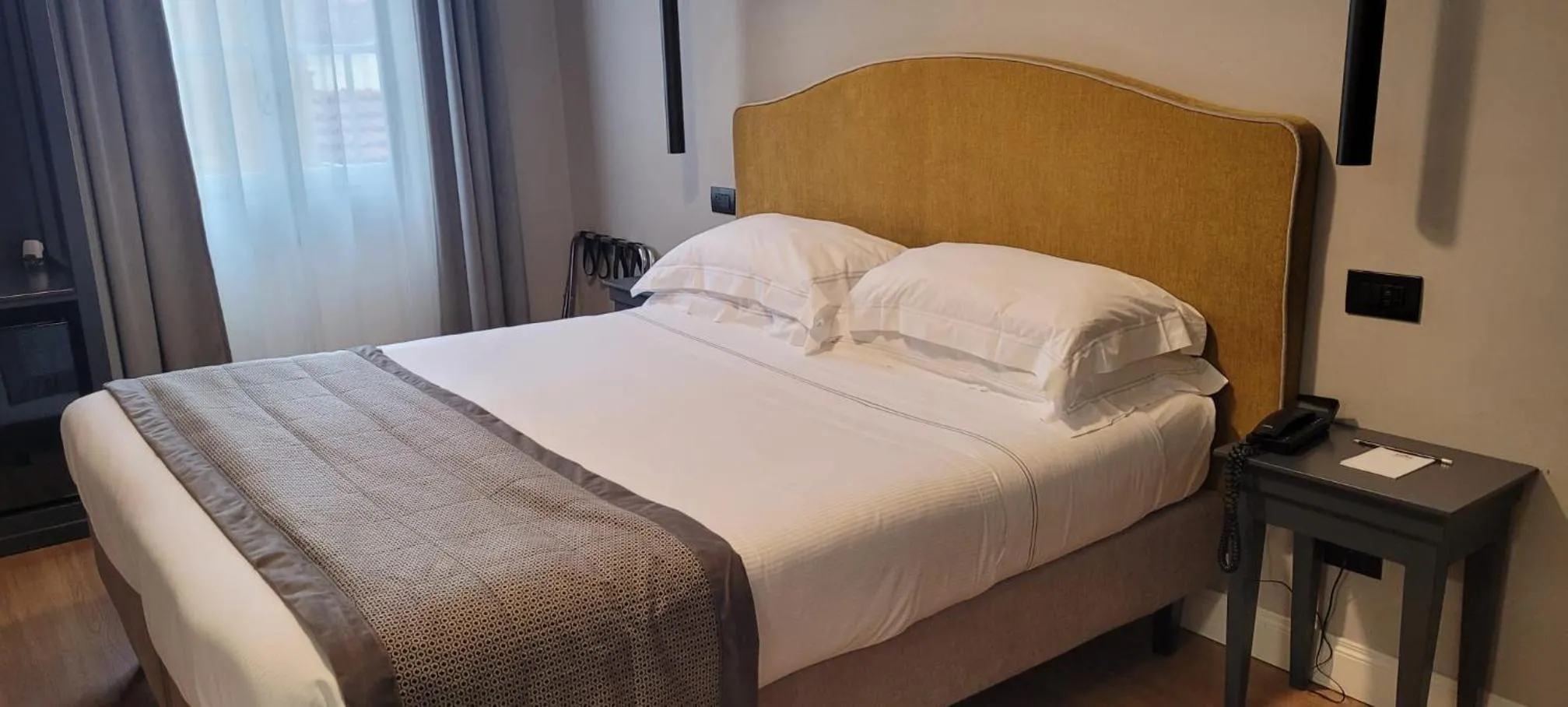 Bedroom, Bed in Flom Boutique Hotel