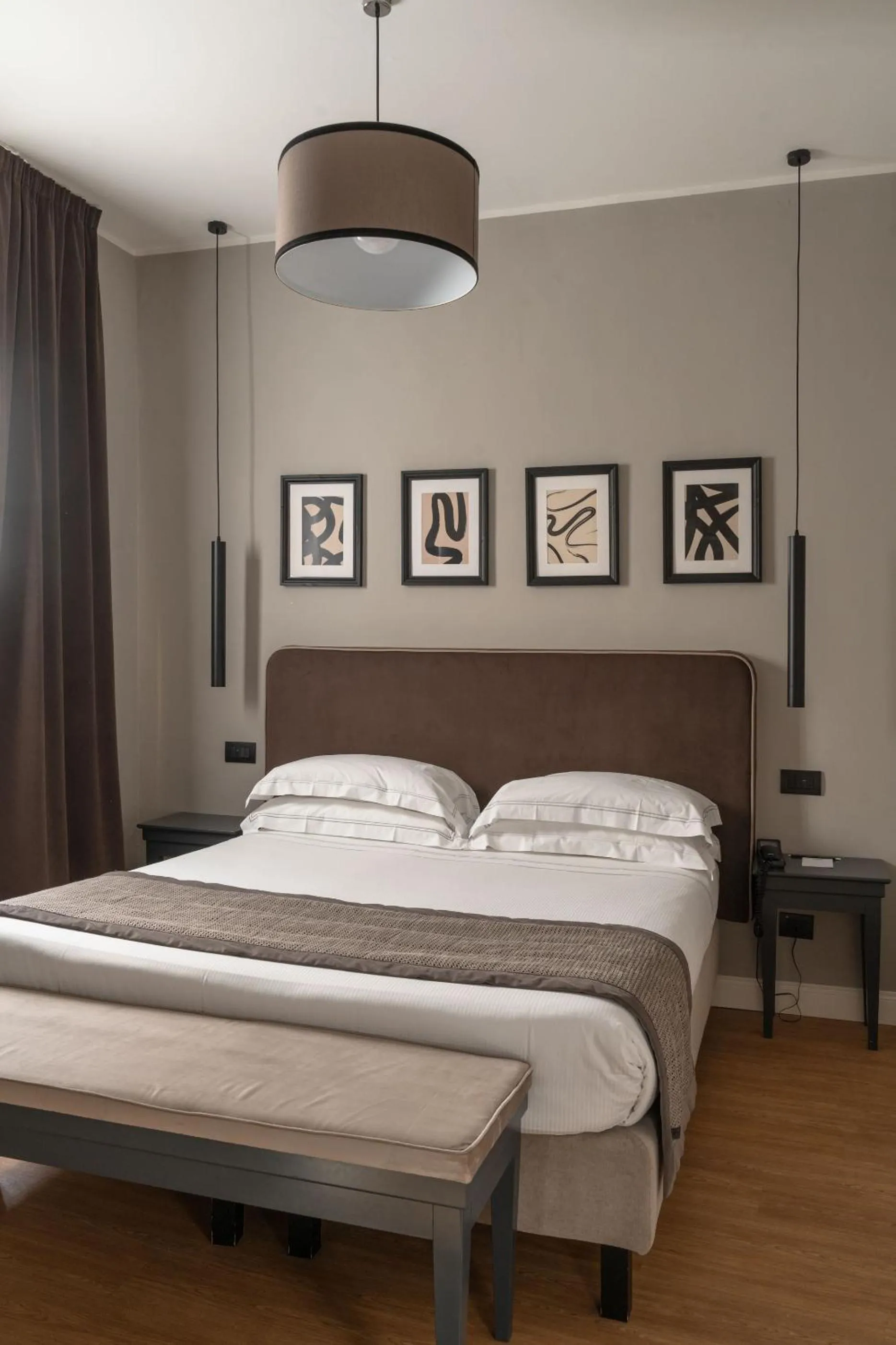 Bedroom, Bed in Flom Boutique Hotel