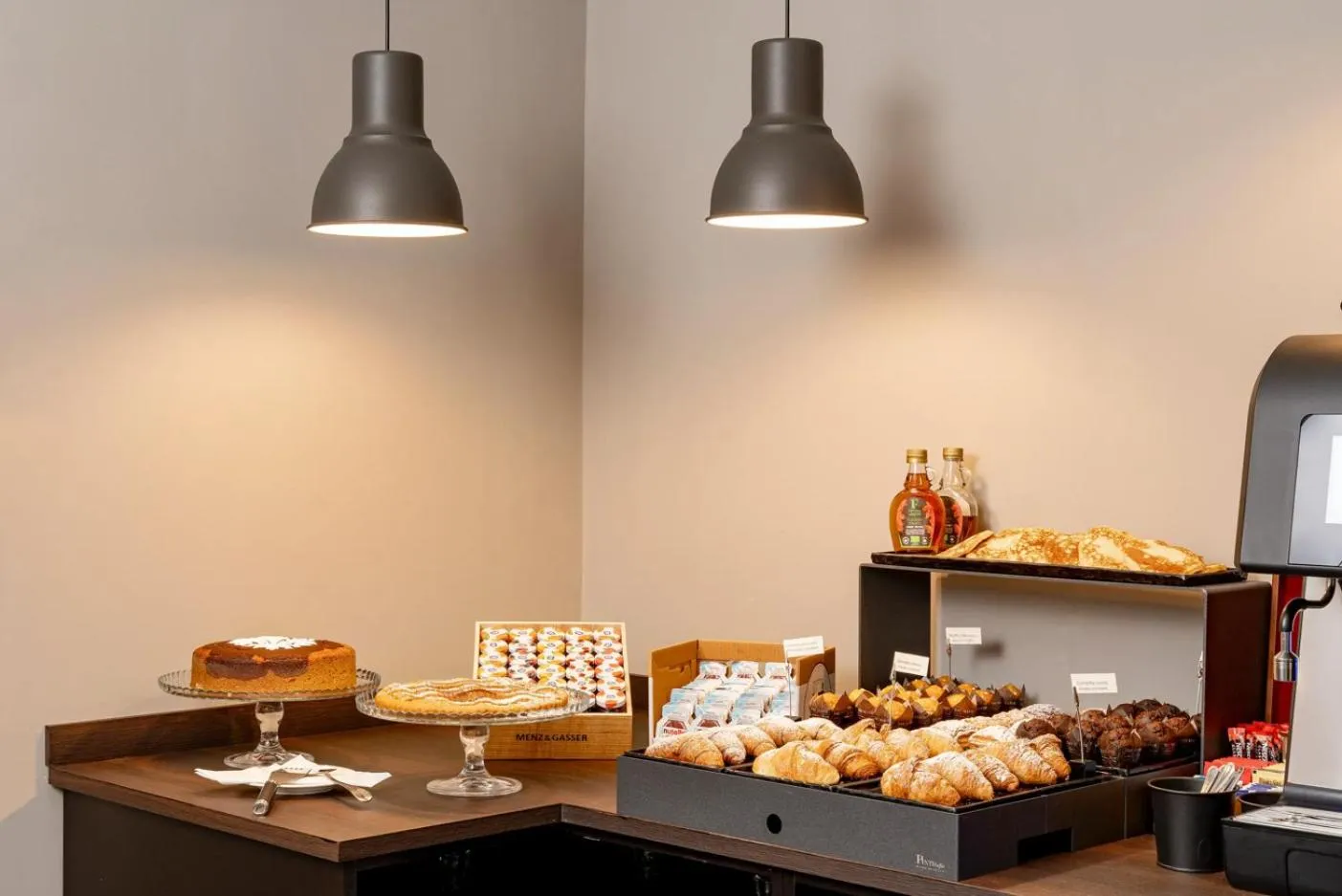 Breakfast in Flom Boutique Hotel