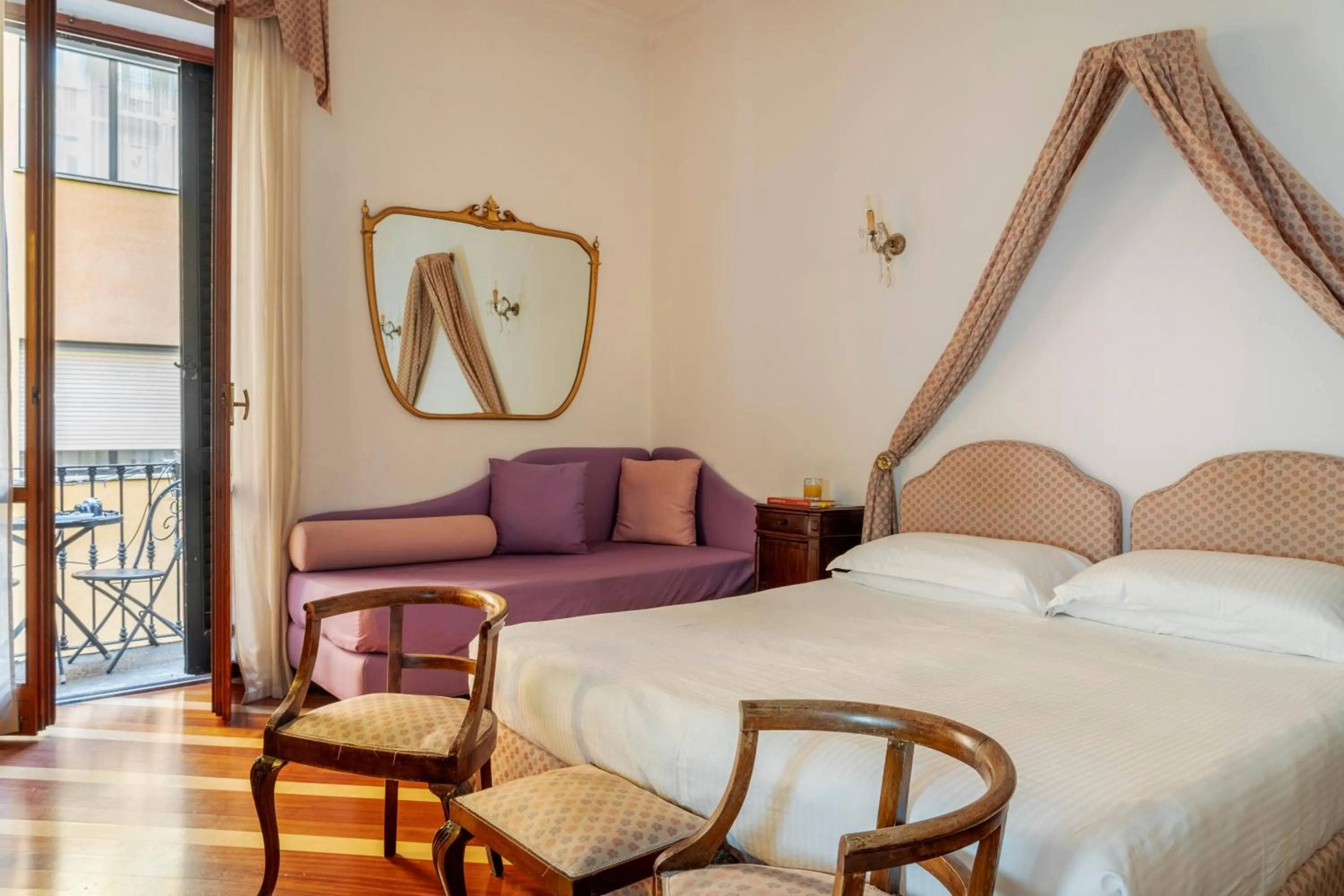 Bedroom, Bed in Hotel Sanpi Milano