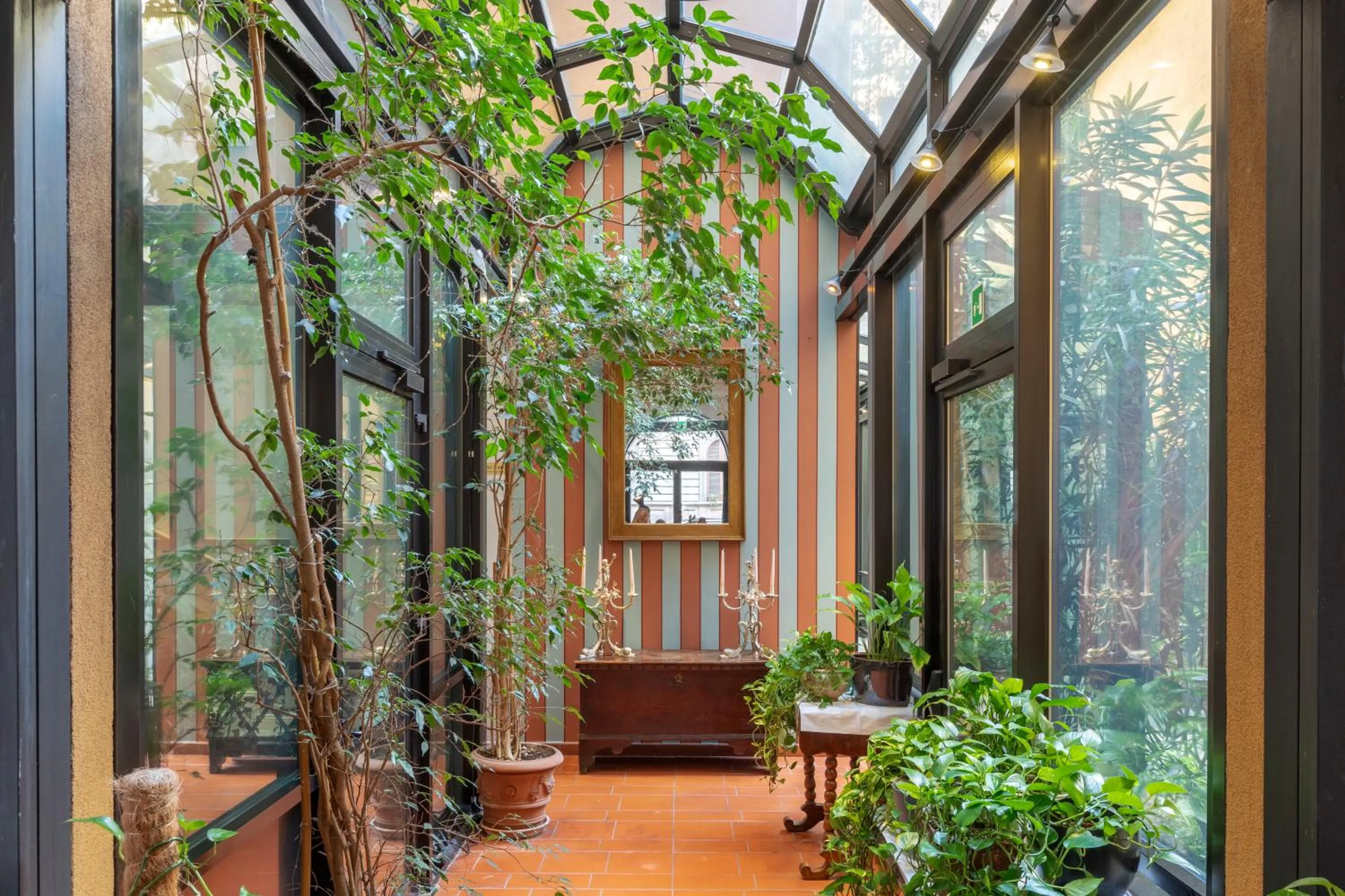 Patio in Hotel Sanpi Milano