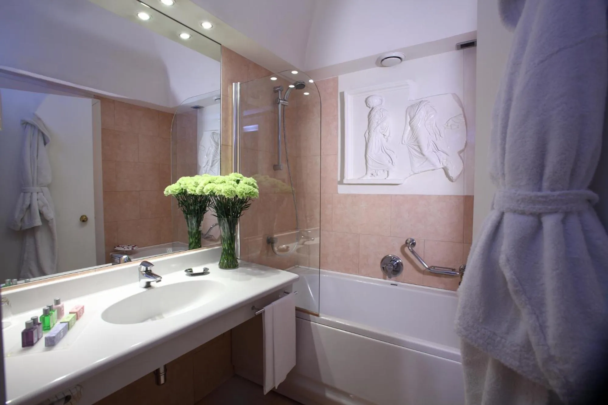 Bathroom in Hotel Sanpi Milano