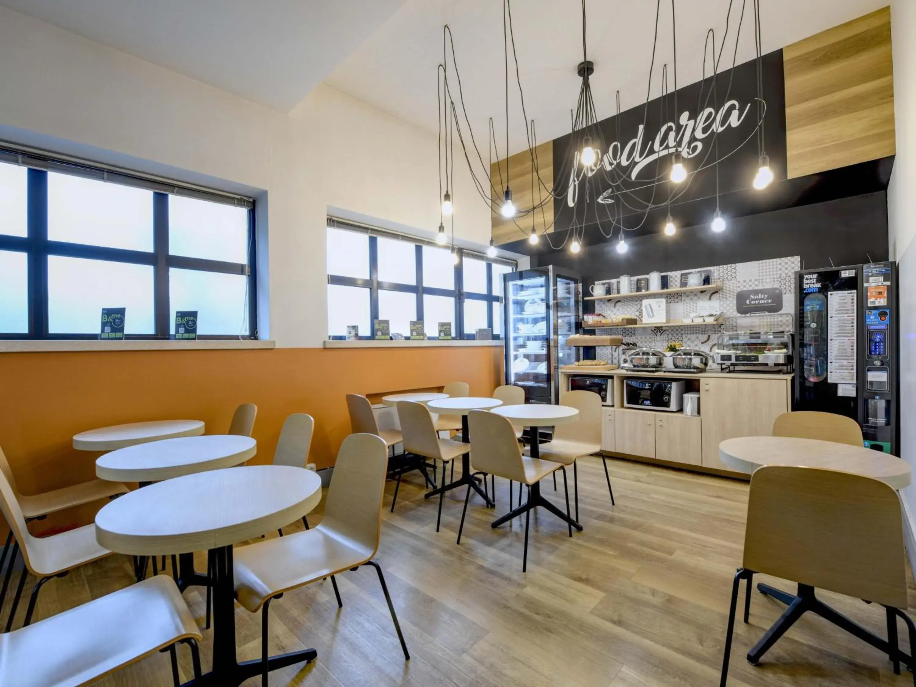 Restaurant/places to eat in B&B Hotel Verona Restaurant/places to eat in B&B Hotel Verona