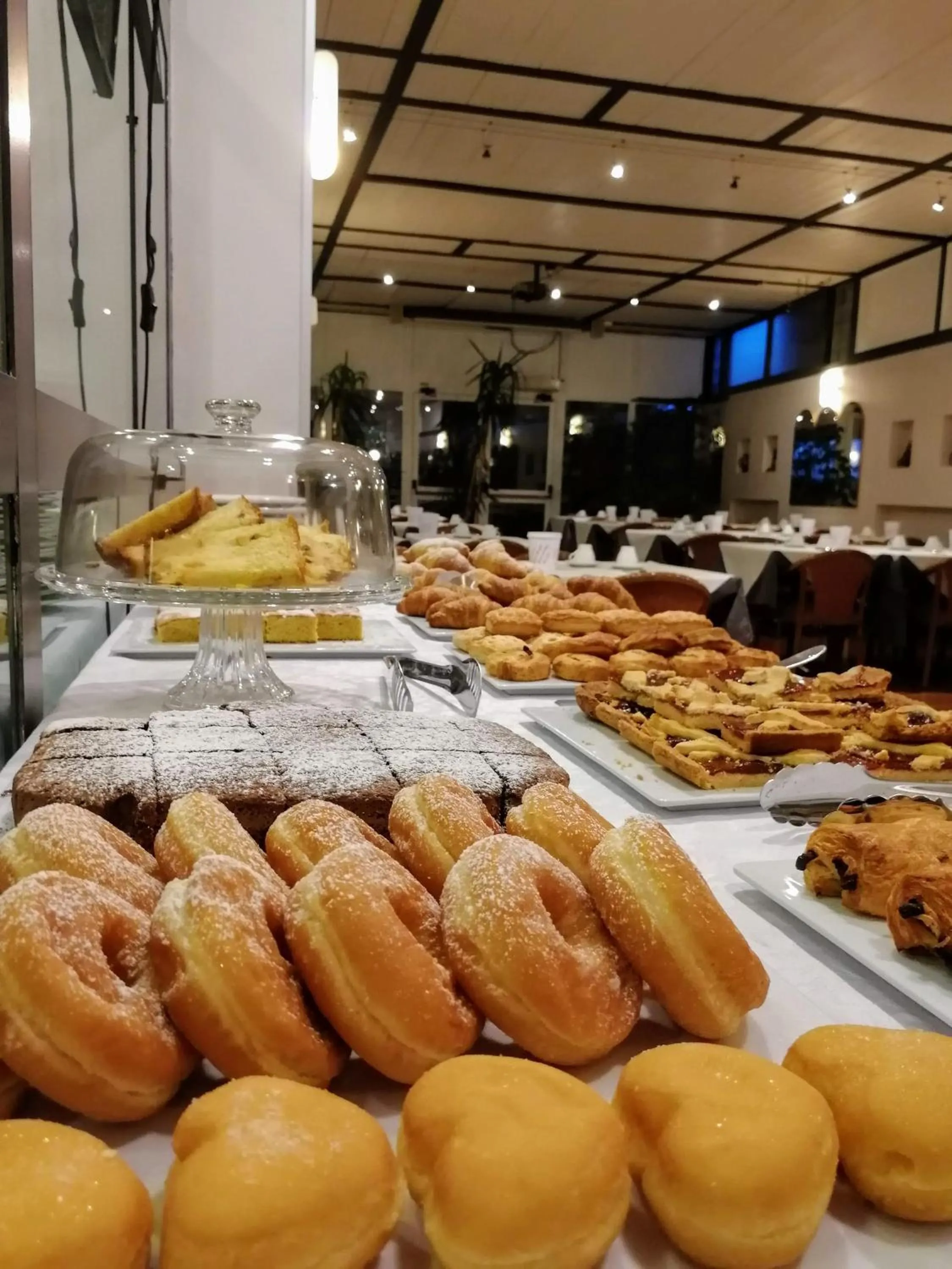 Buffet breakfast in Hotel Porta Palio