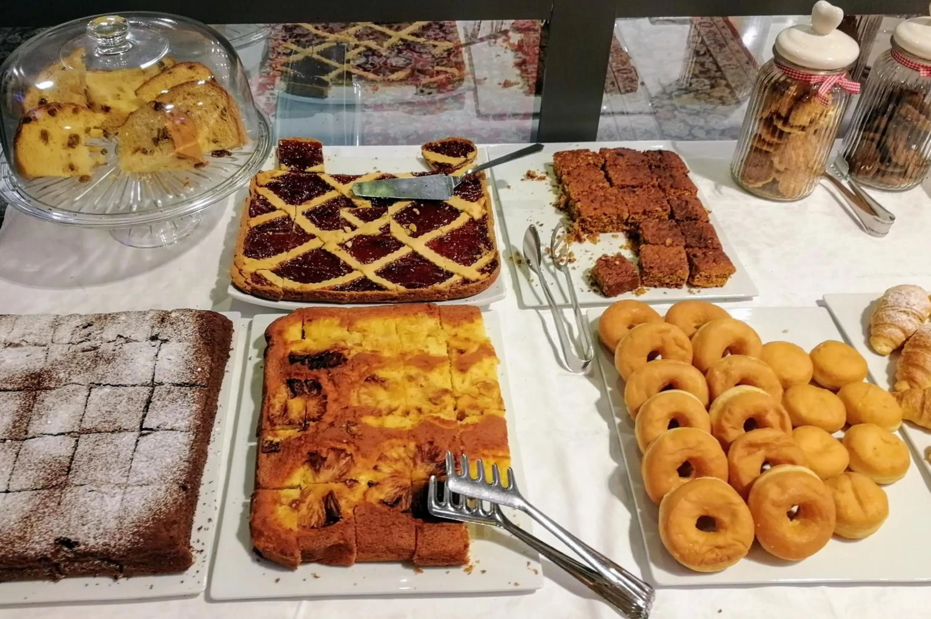 Continental breakfast in Hotel Porta Palio