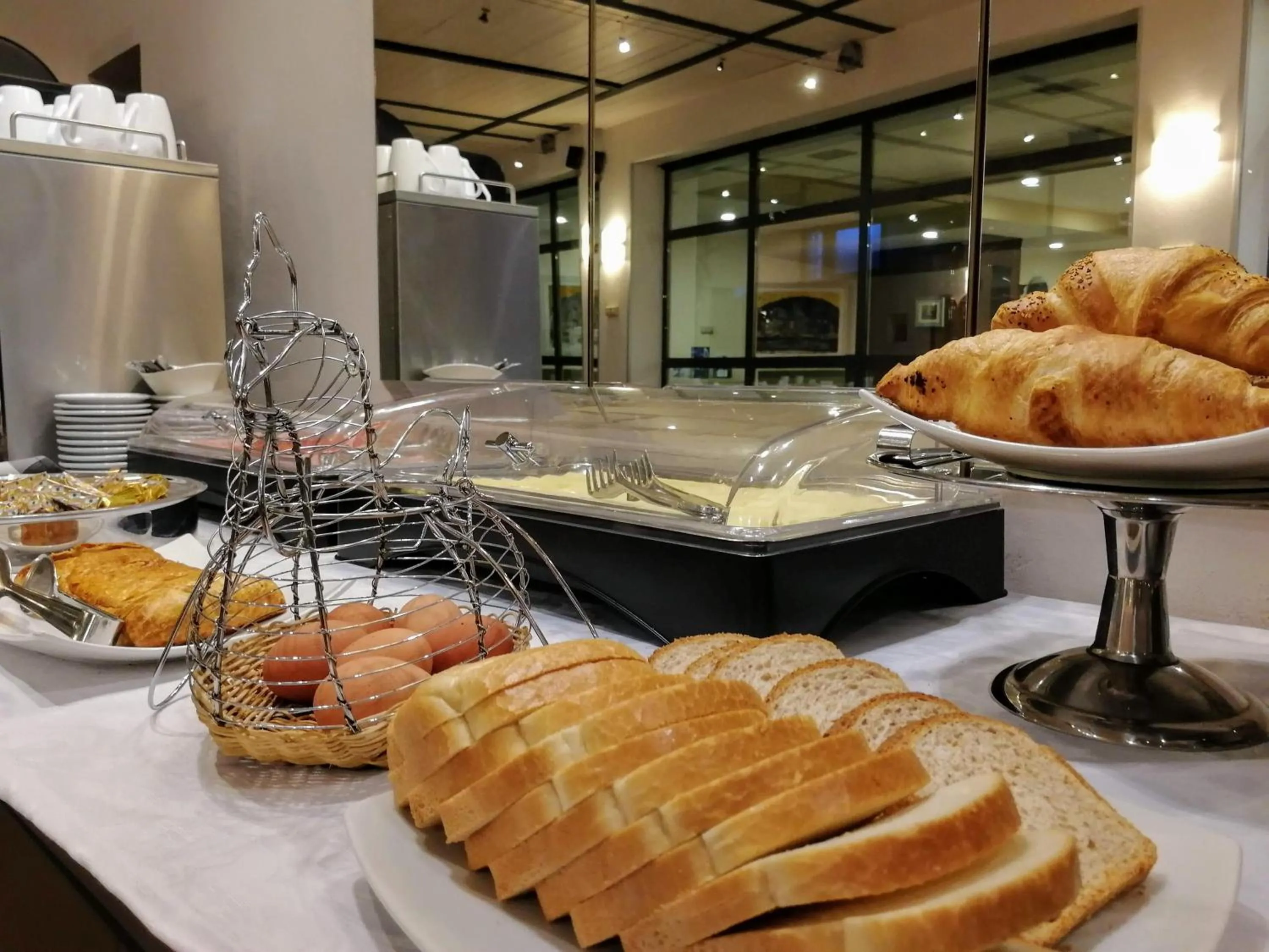 Buffet breakfast in Hotel Porta Palio