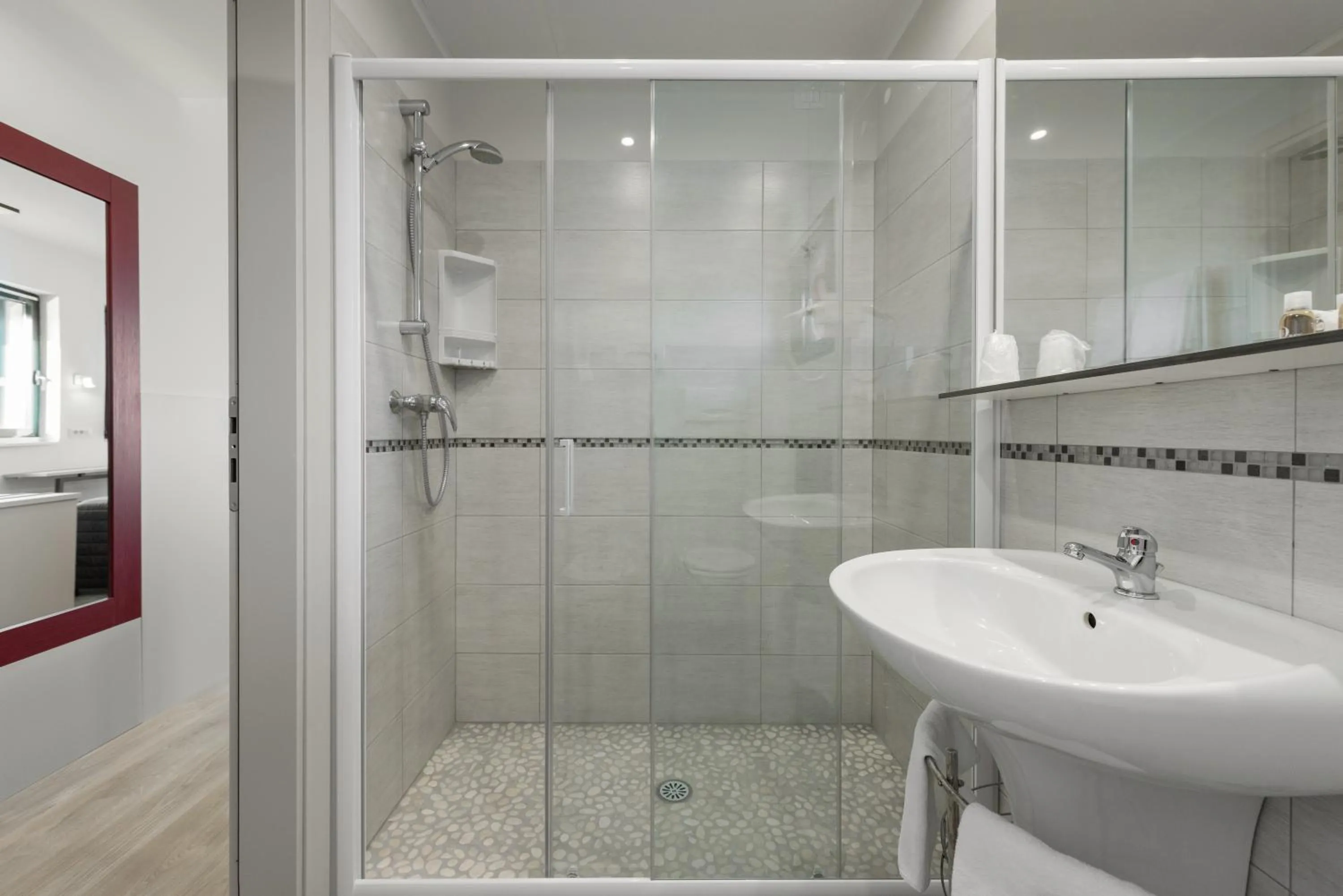 Shower in Hotel Porta Palio