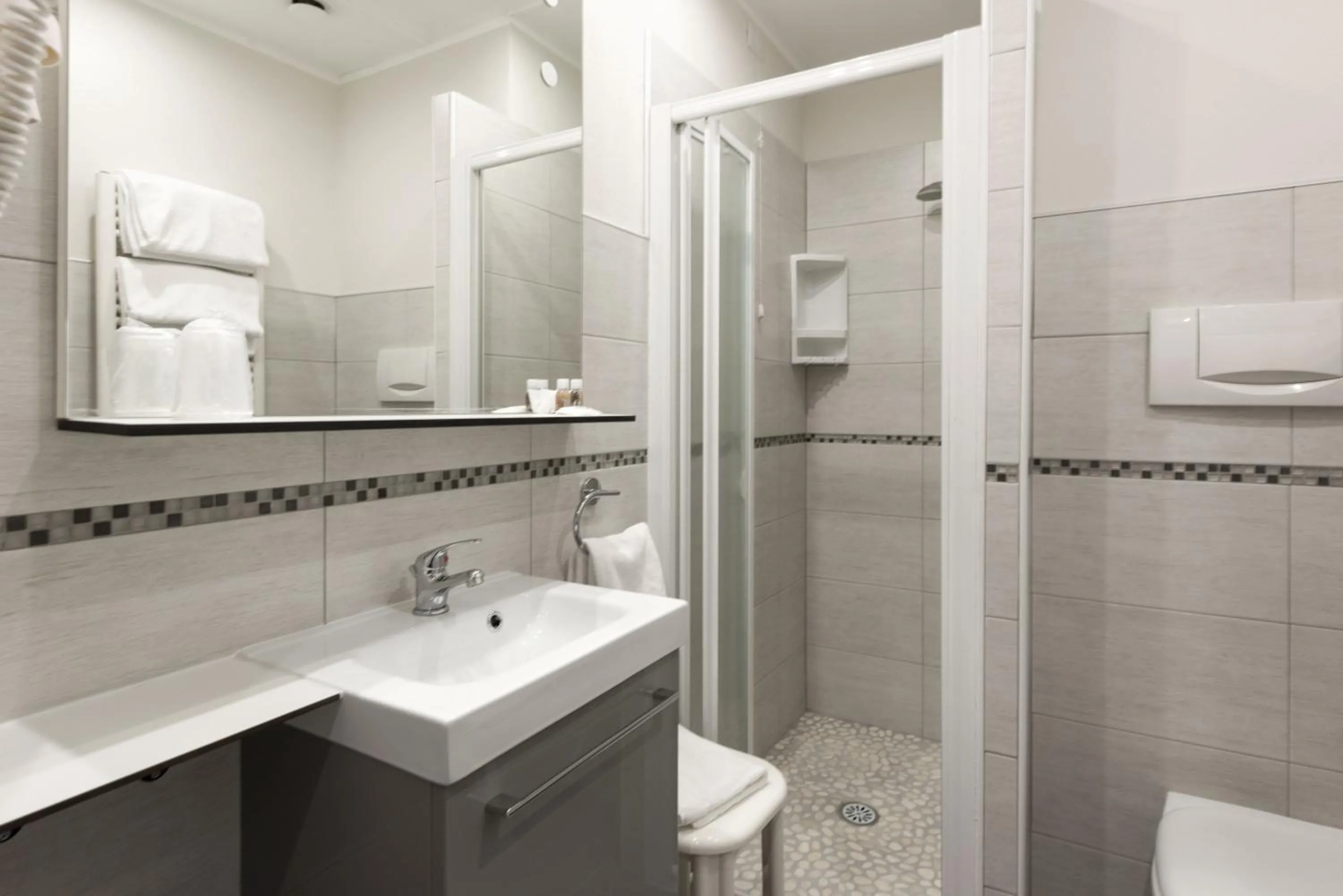 Bathroom in Hotel Porta Palio