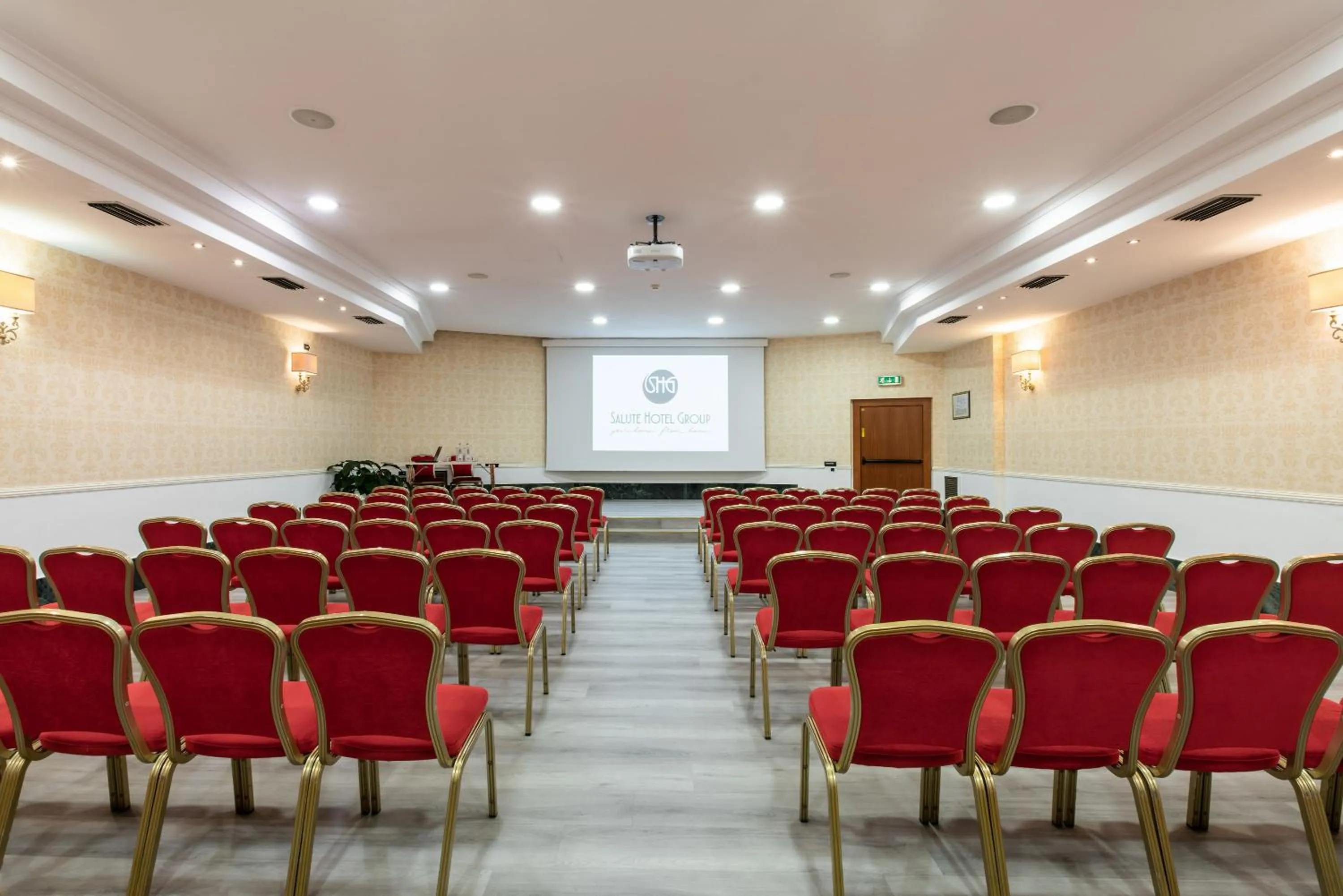 Meeting/conference room in Hotel Catullo
