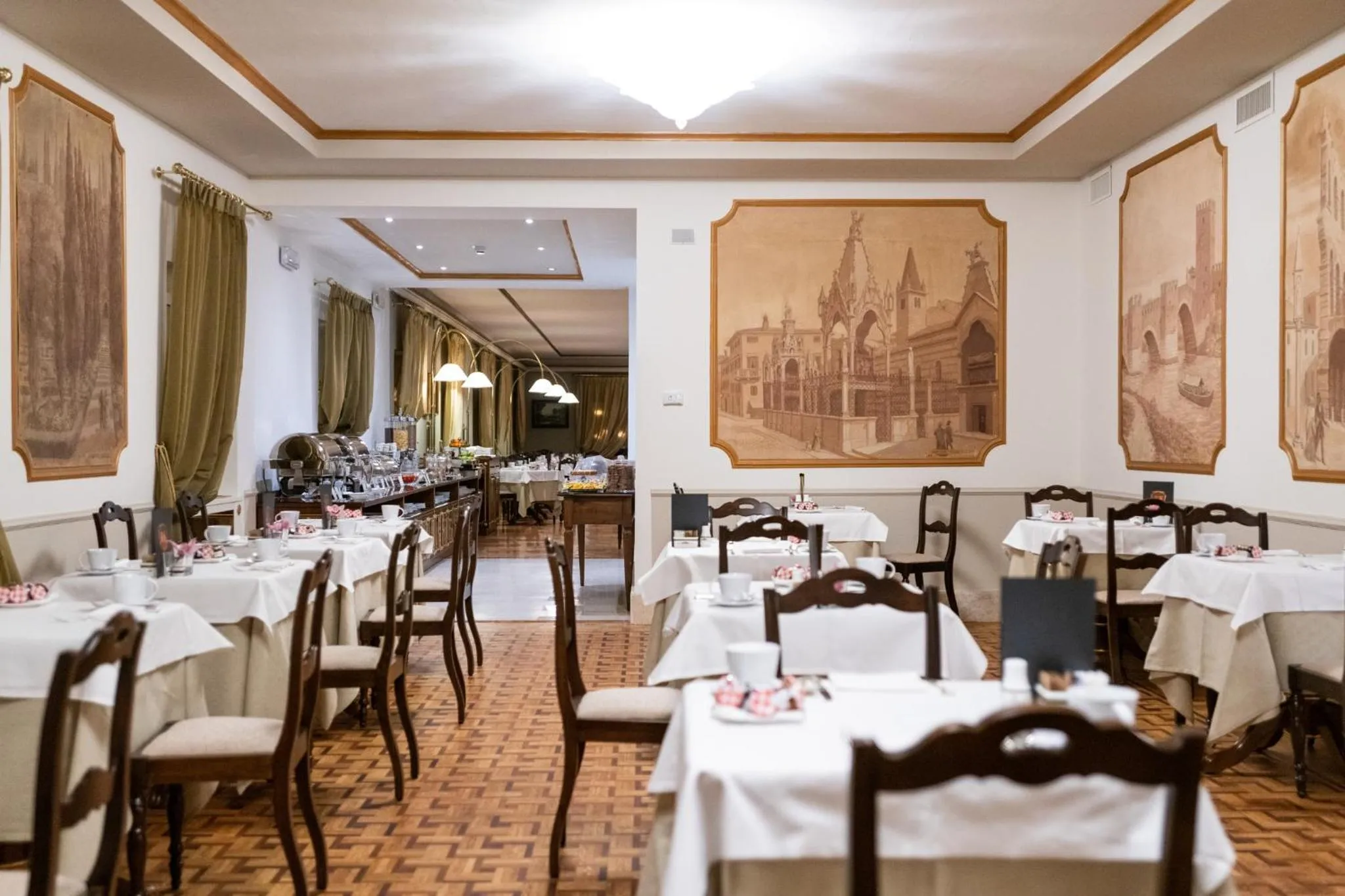 Restaurant/places to eat in Due Torri Hotel