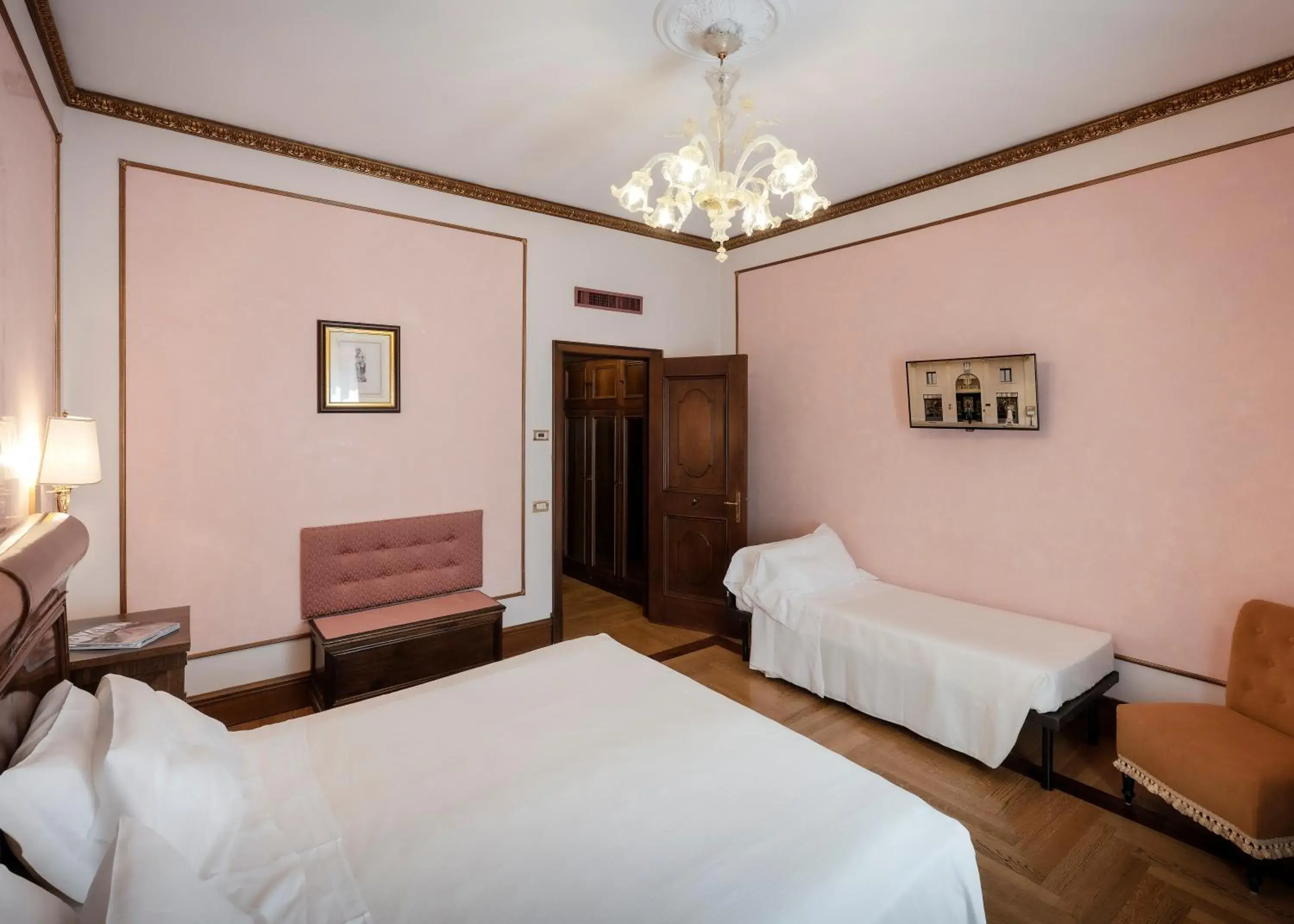 Bedroom, Bed in Due Torri Hotel Bedroom, Bed in Due Torri Hotel