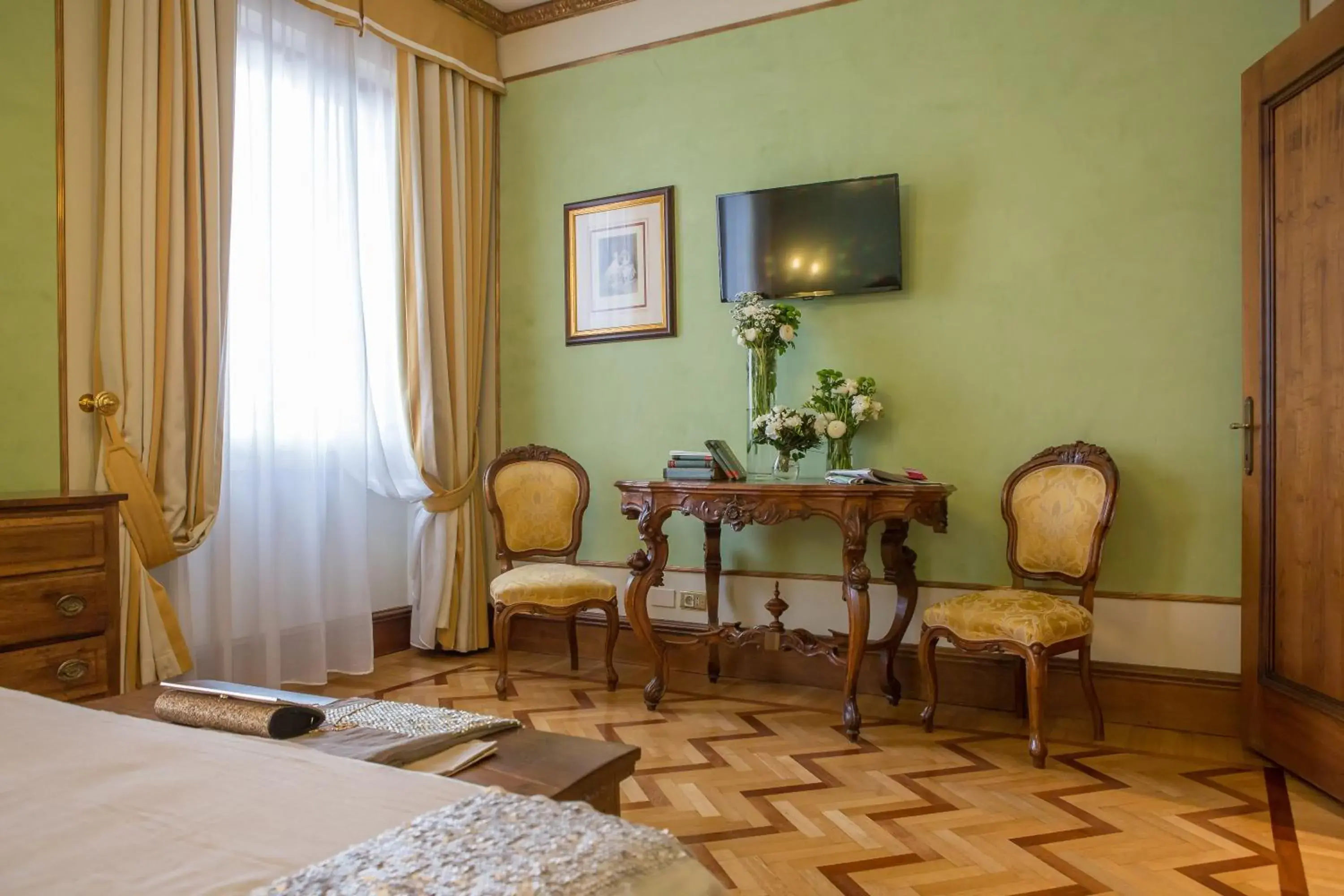 Bedroom, Bed in Due Torri Hotel Bedroom, Bed in Due Torri Hotel