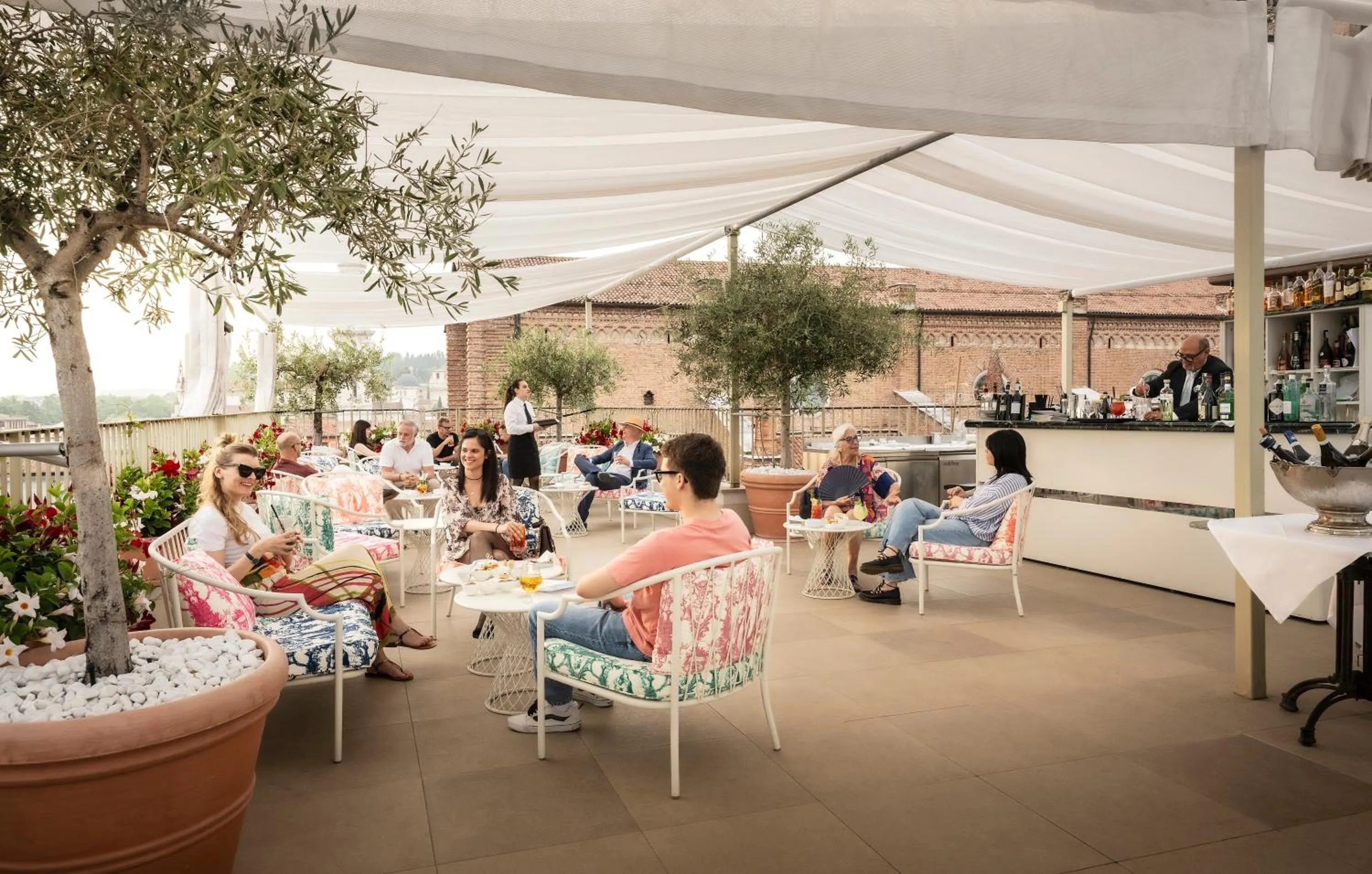 Restaurant/places to eat in Due Torri Hotel