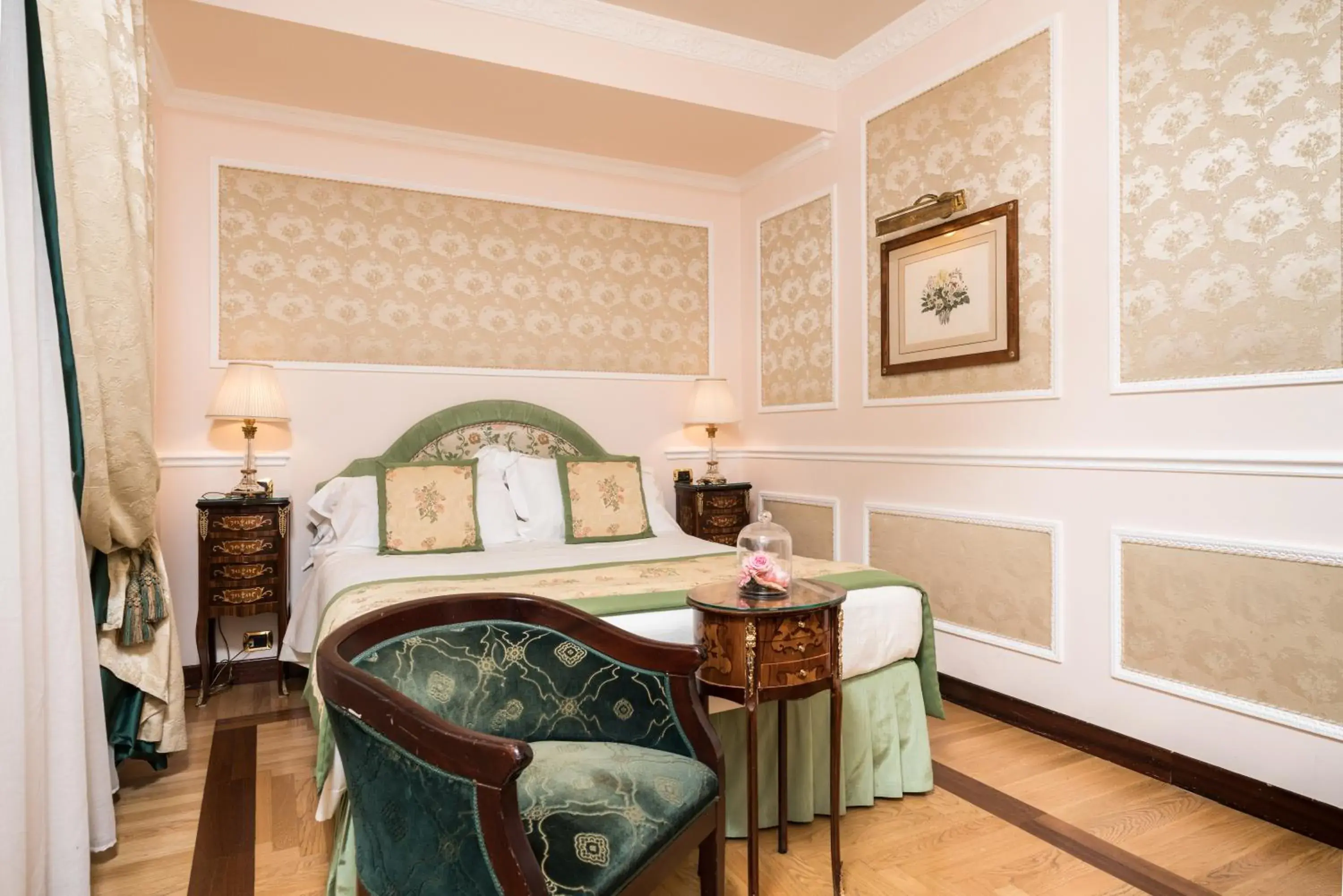 Classic Double or Twin Room in Hotel Bernini Palace Classic Double or Twin Room in Hotel Bernini Palace