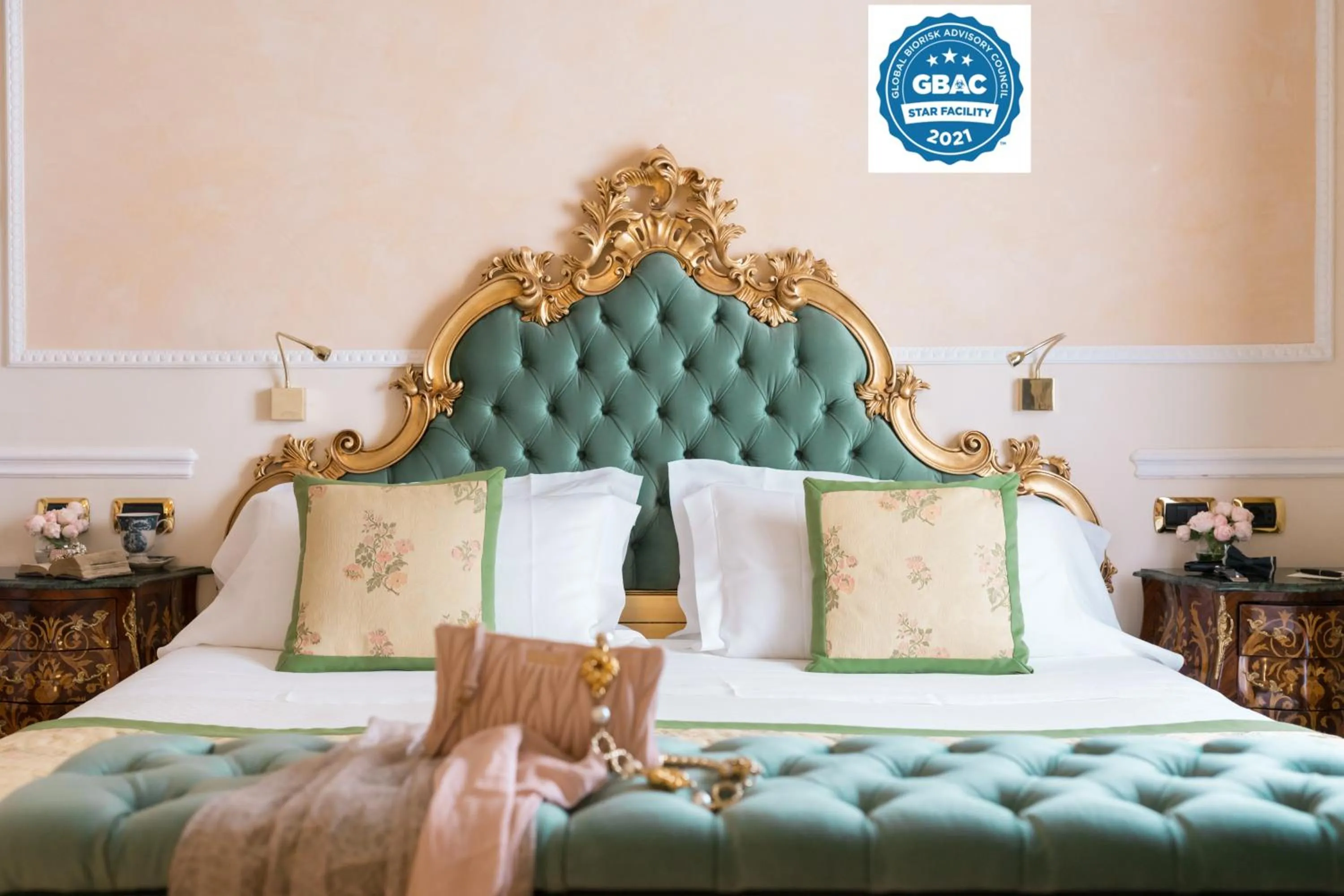 Bedroom, Bed in Hotel Bernini Palace