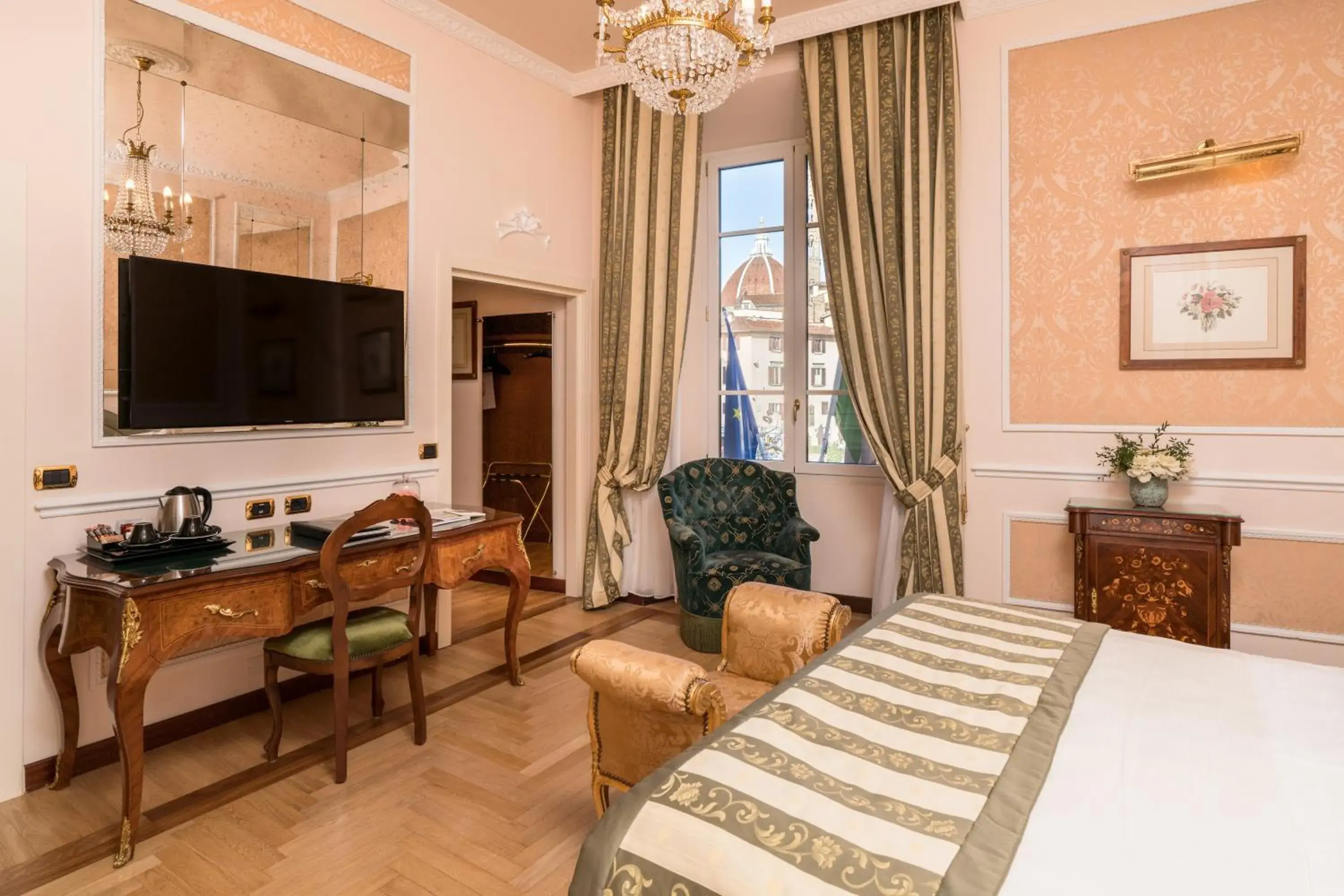 Photo of the whole room in Hotel Bernini Palace Photo of the whole room in Hotel Bernini Palace