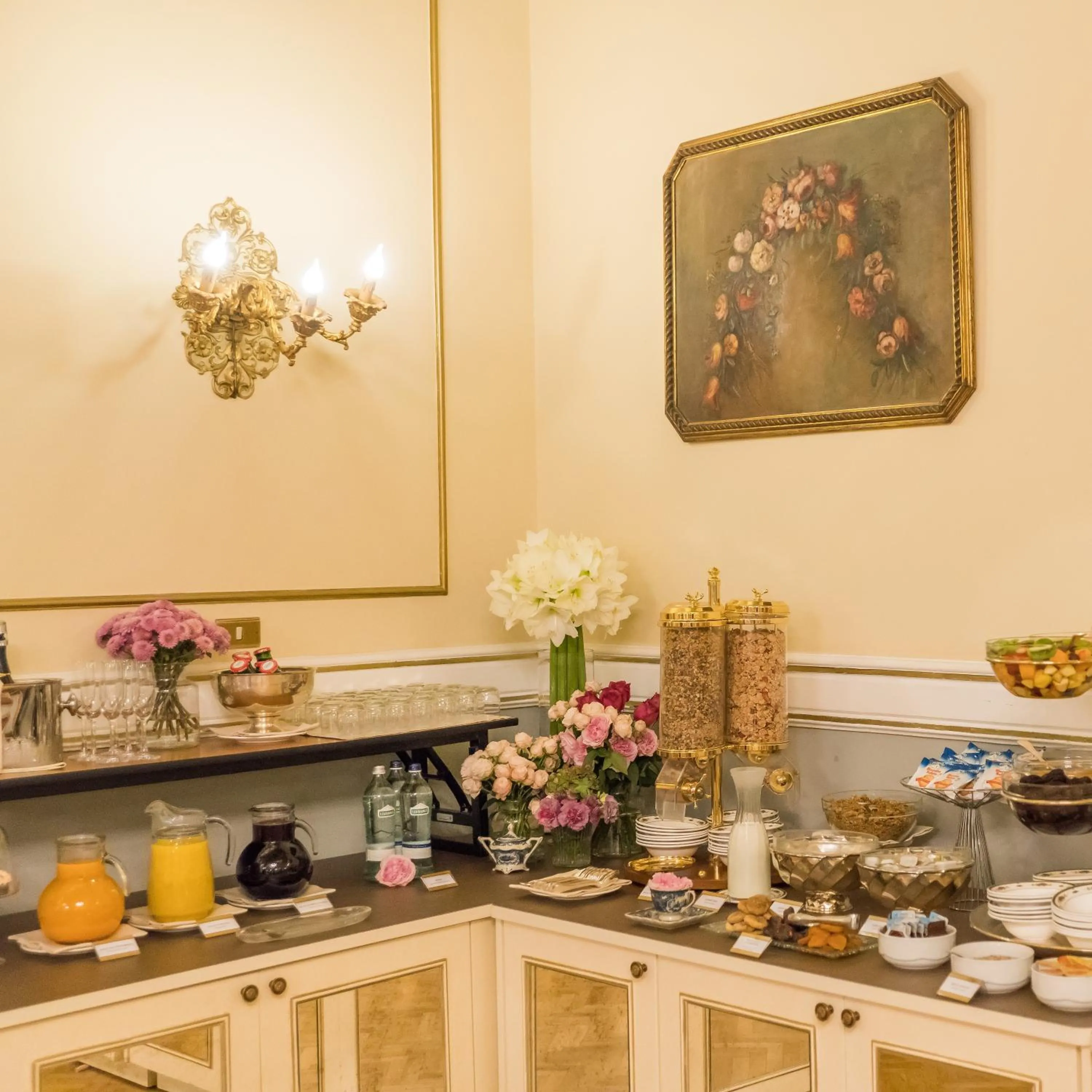 Continental breakfast in Hotel Bernini Palace