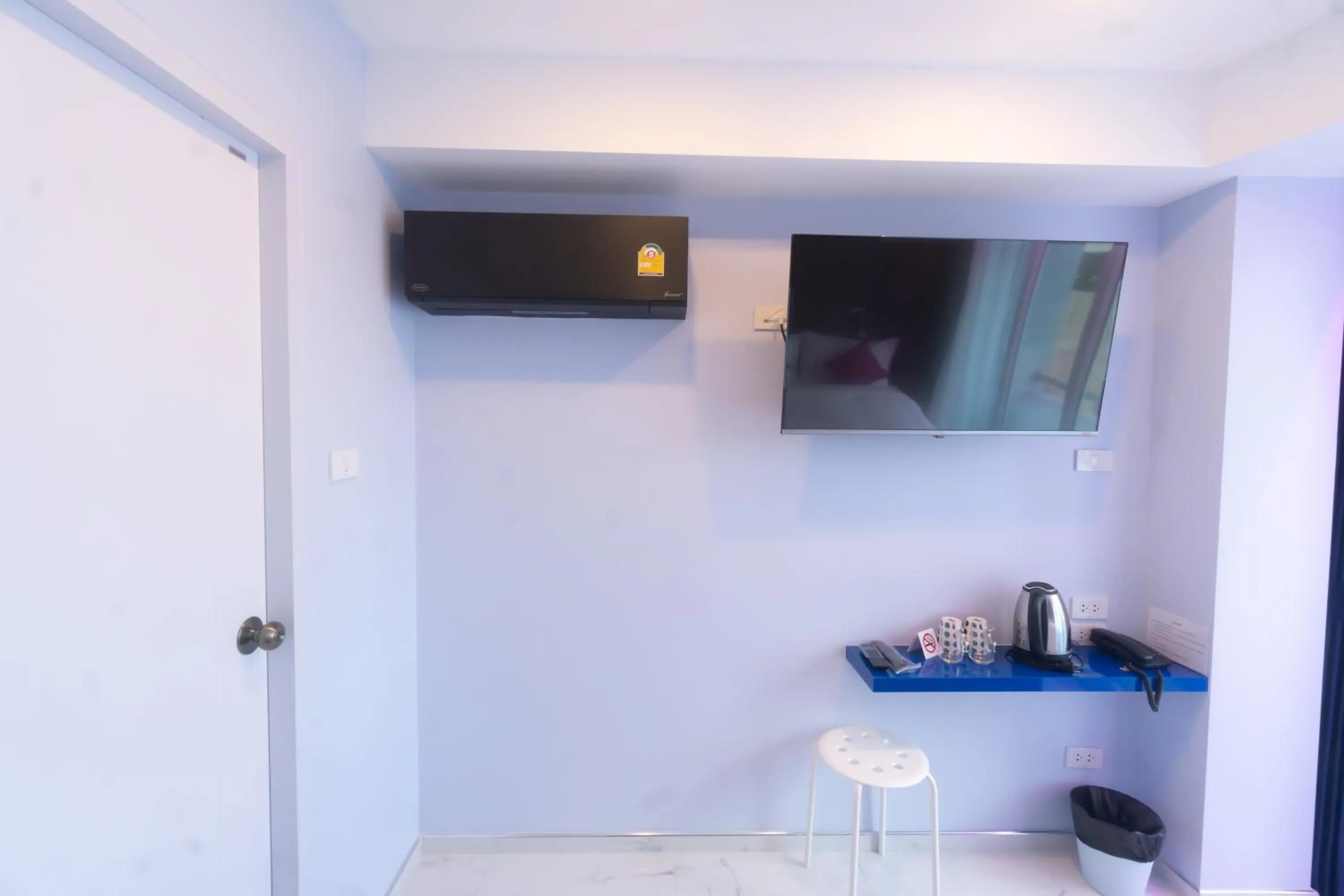 TV and multimedia in Spark Hotel - MRT Queen Sirikit - SHA Extra Plus Certified