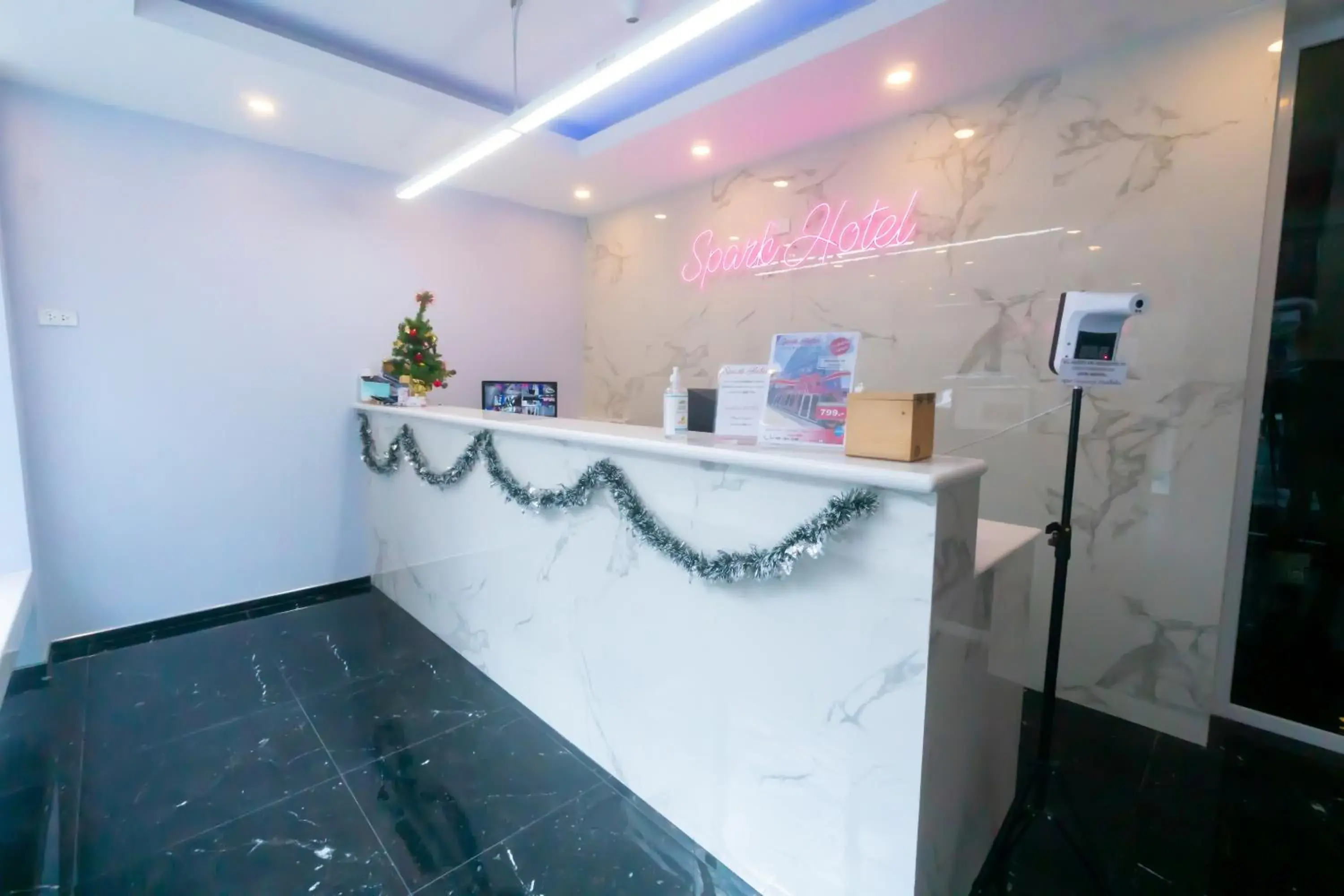 Lobby or reception in Spark Hotel - MRT Queen Sirikit - SHA Extra Plus Certified Lobby or reception in Spark Hotel - MRT Queen Sirikit - SHA Extra Plus Certified