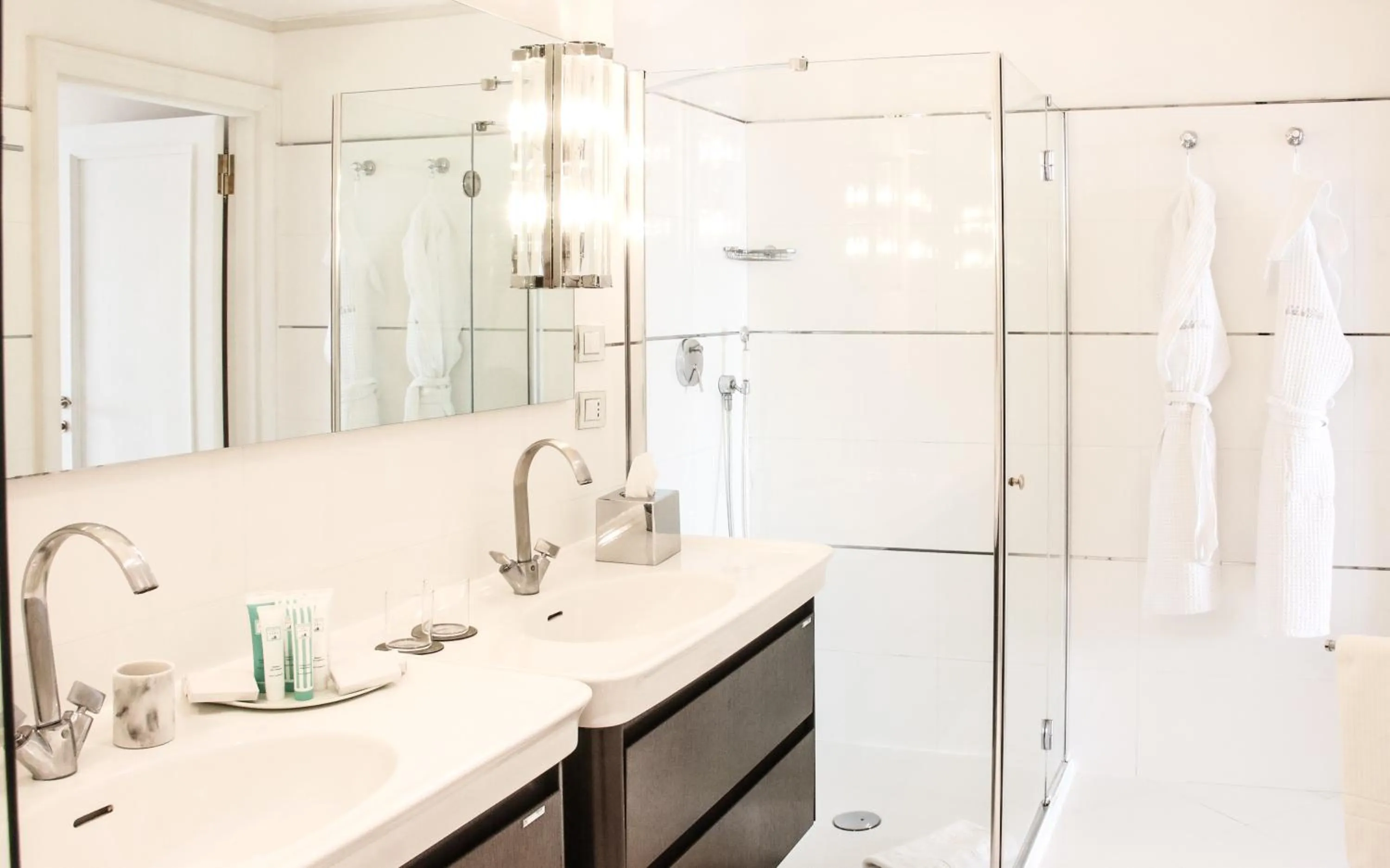 Bathroom in Cala del Porto Punta Ala - Preferred Hotels