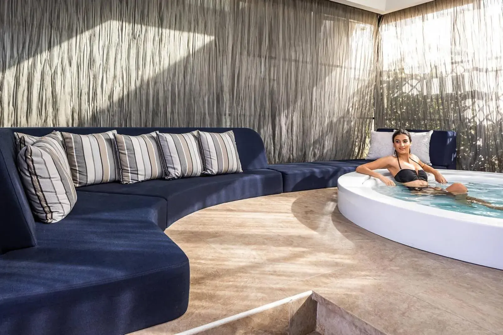 Pool view in Baglioni Hotel Regina - The Leading Hotels of the World Pool view in Baglioni Hotel Regina - The Leading Hotels of the World