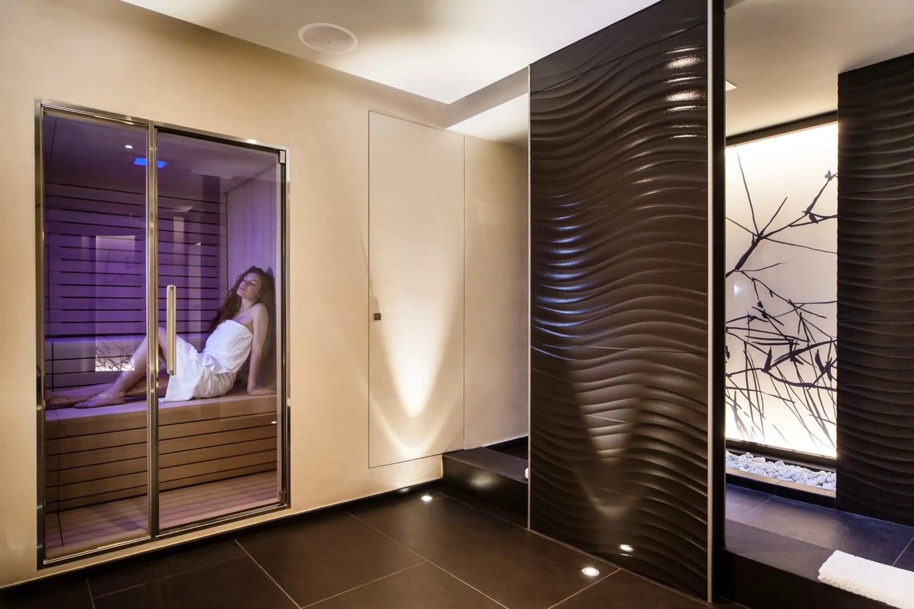 Spa and wellness centre/facilities, Bed in Baglioni Hotel Regina - The Leading Hotels of the World